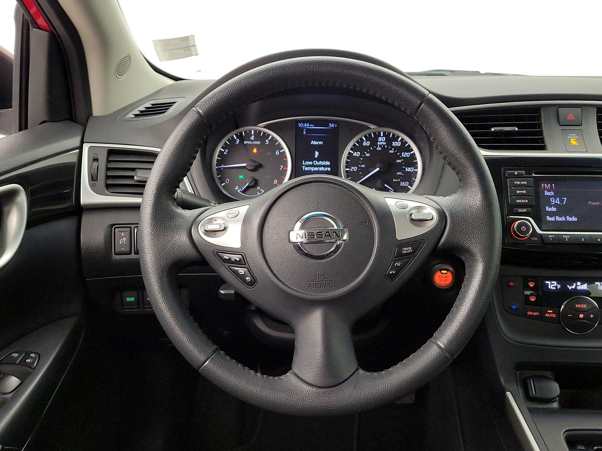 Thumbnail: 2018 Nissan Sentra - 10