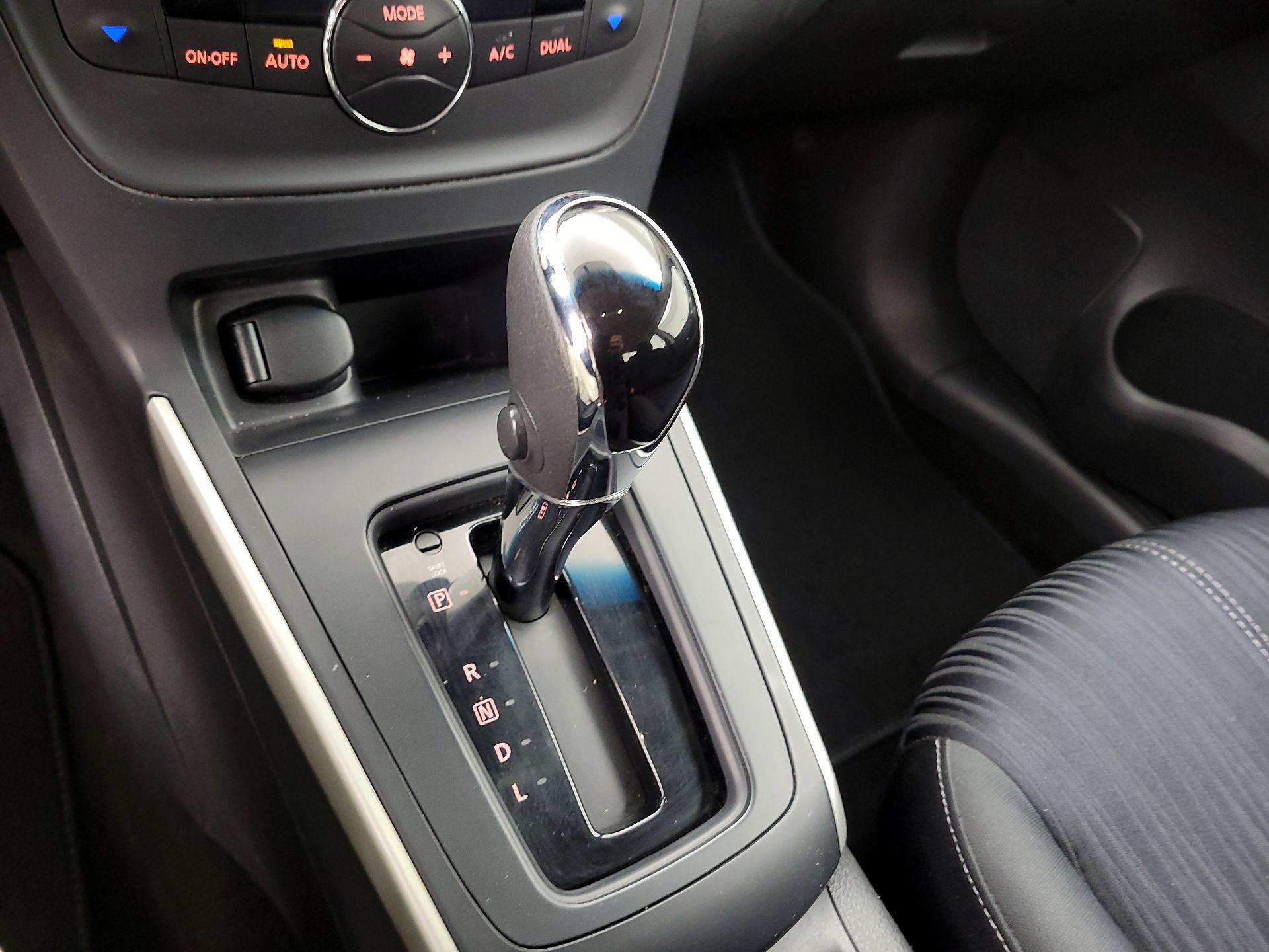 Thumbnail: 2018 Nissan Sentra - 17