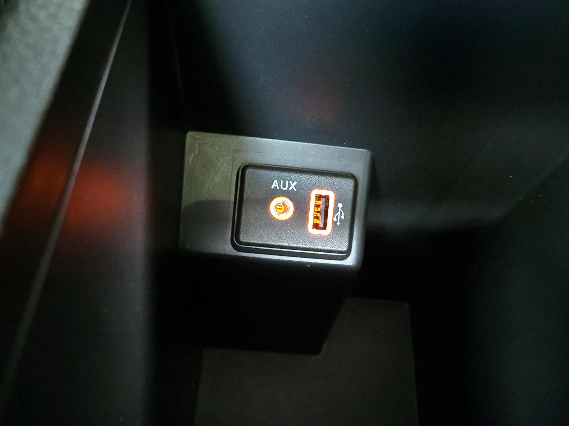 Thumbnail: 2018 Nissan Sentra - 18