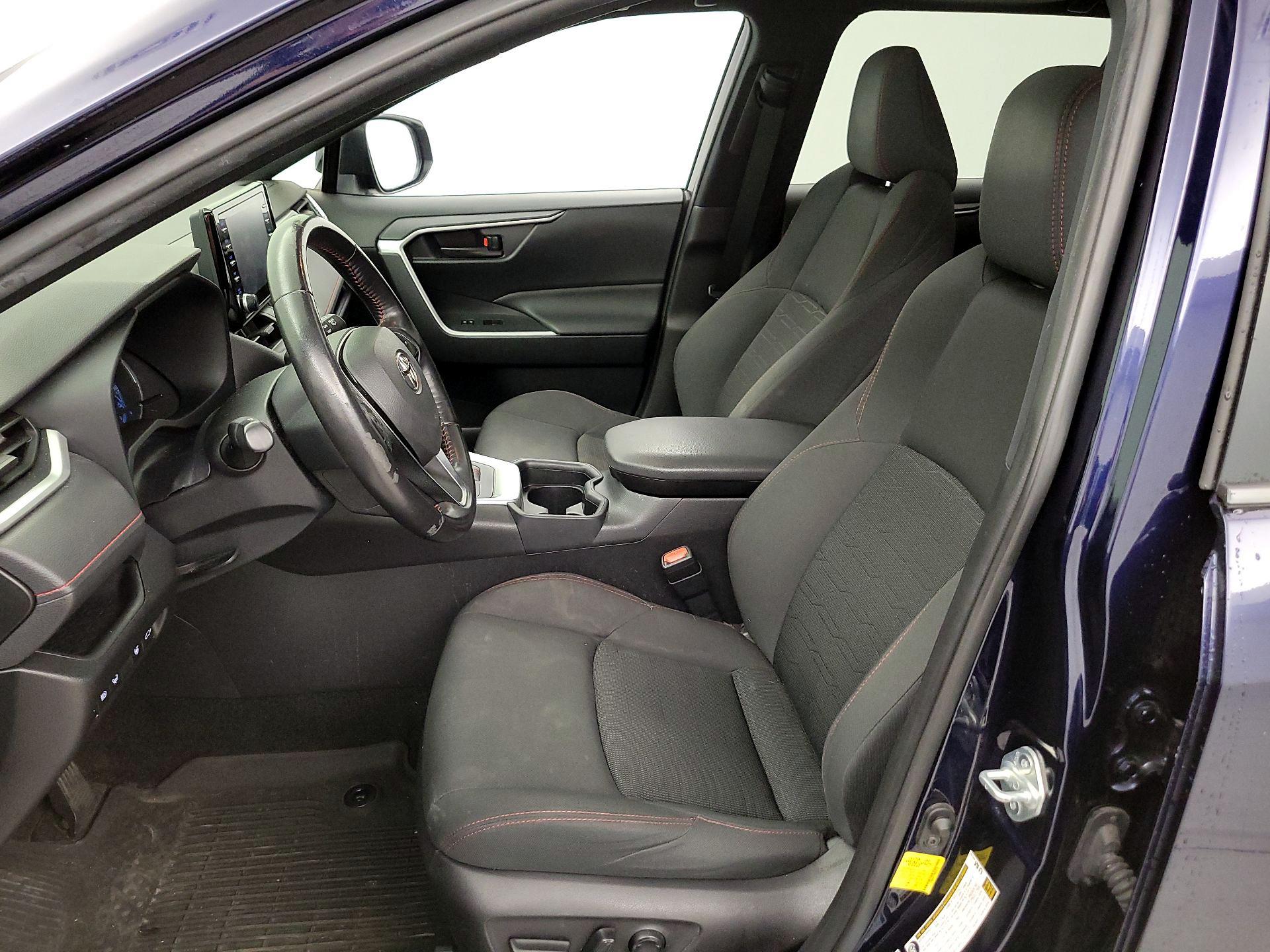 Thumbnail: 2021 Toyota RAV4 - 11