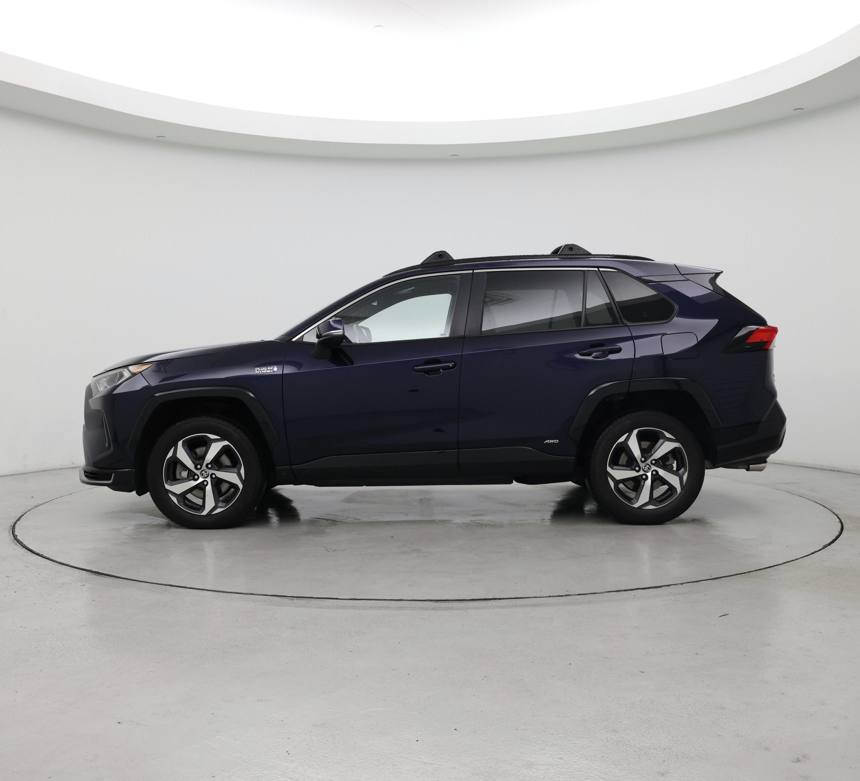 Thumbnail: 2021 Toyota RAV4 - 3