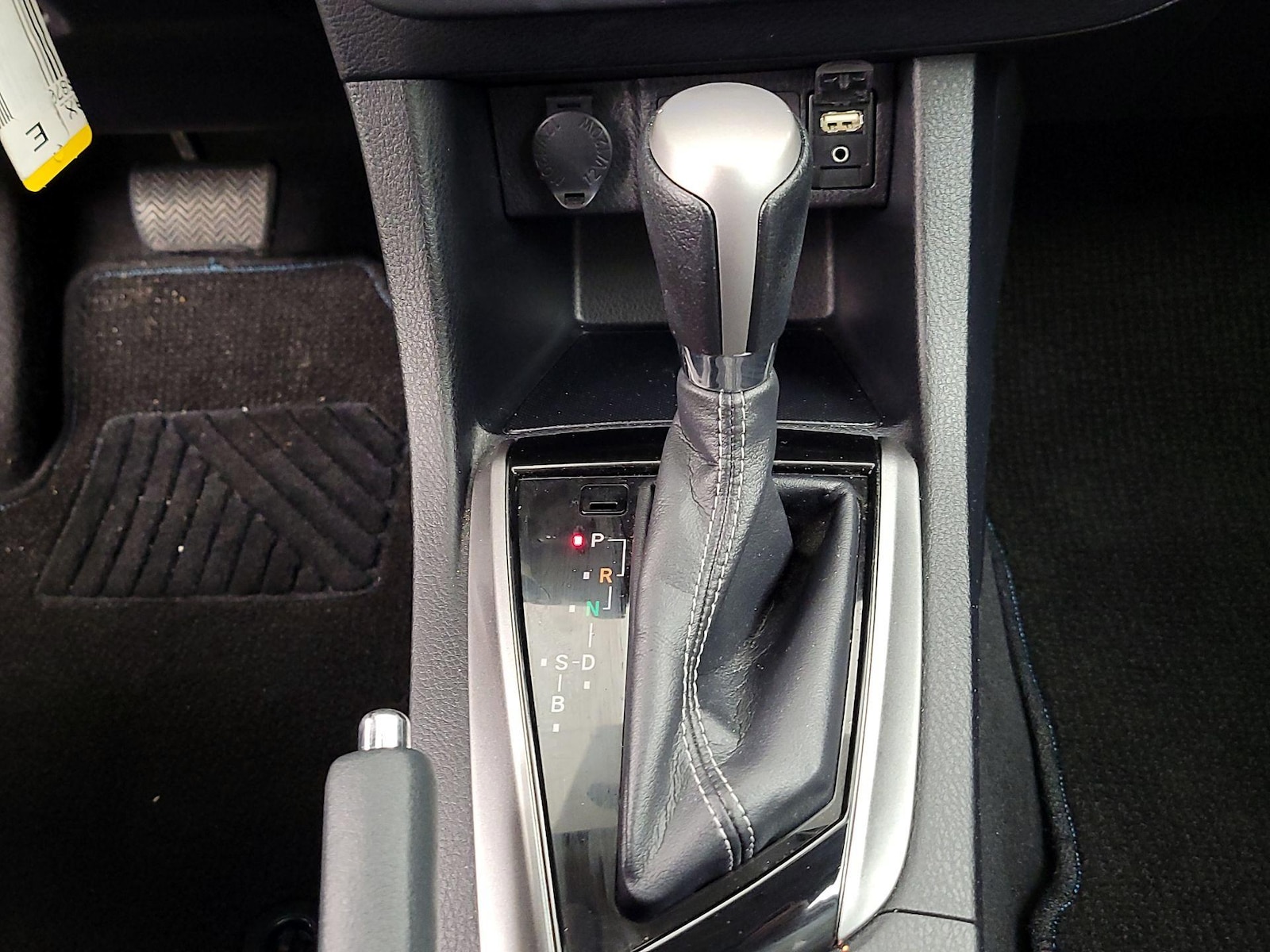 2016 Toyota Corolla LE Plus - Photo 18