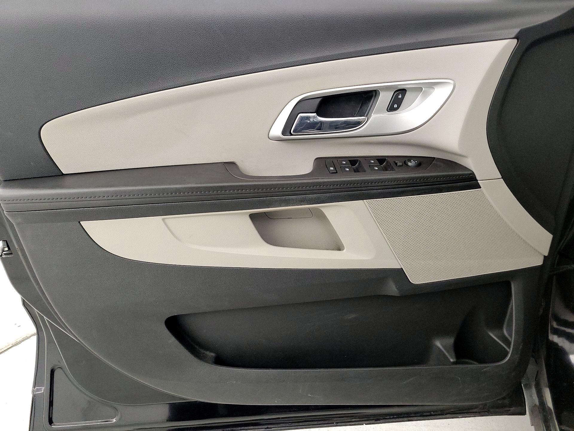 Thumbnail: 2017 Chevrolet Equinox - 12