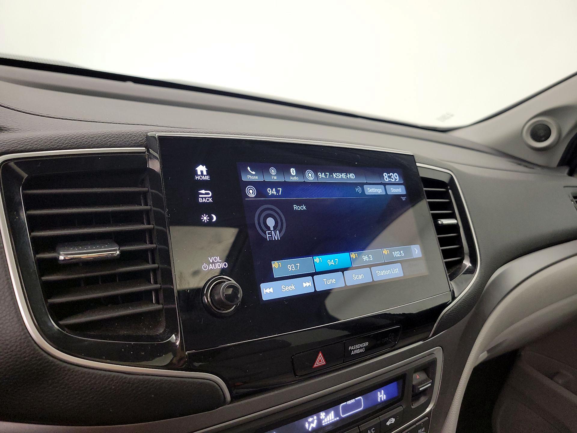 Thumbnail: 2019 Honda Pilot - 15