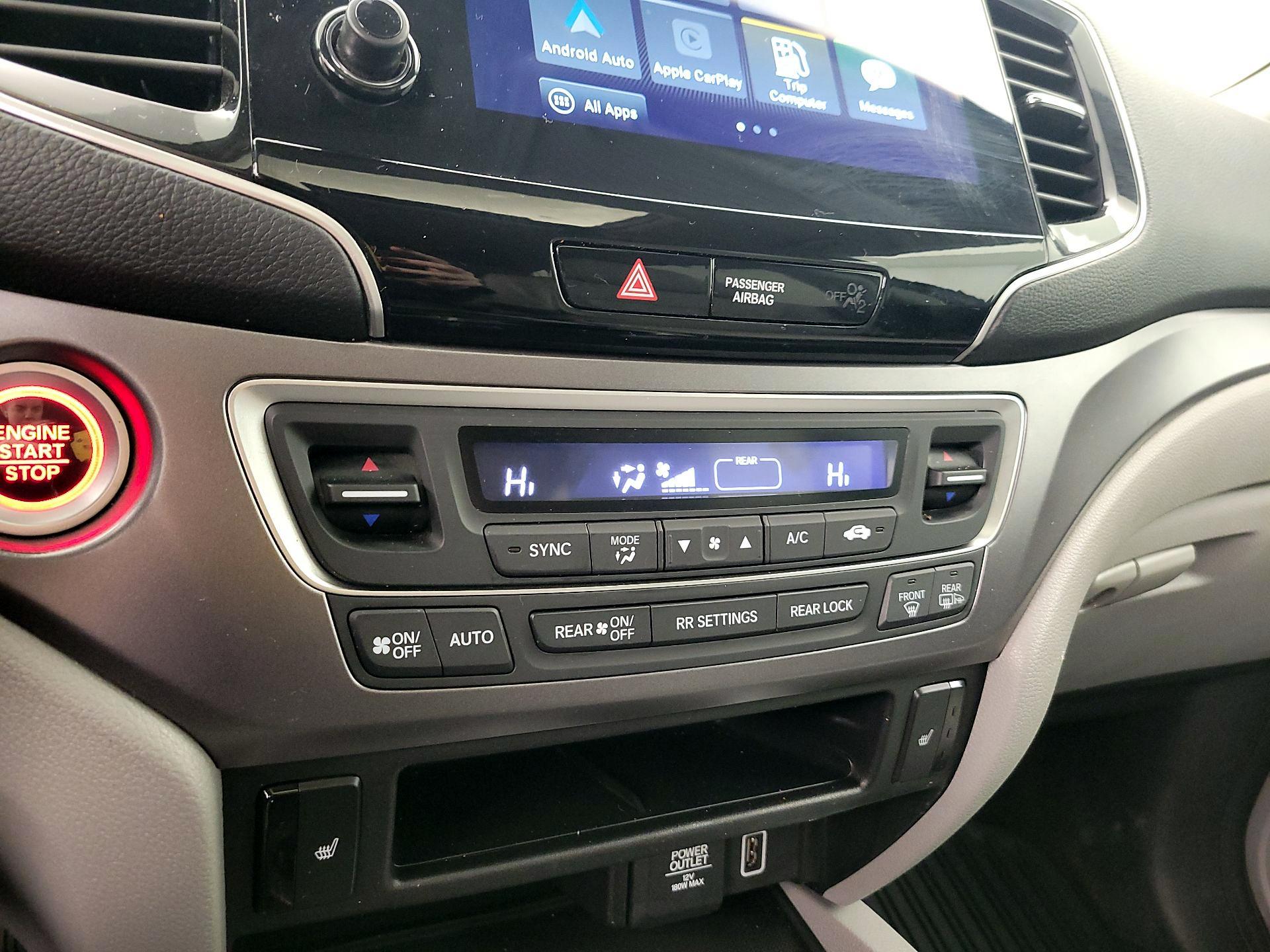 Thumbnail: 2019 Honda Pilot - 16