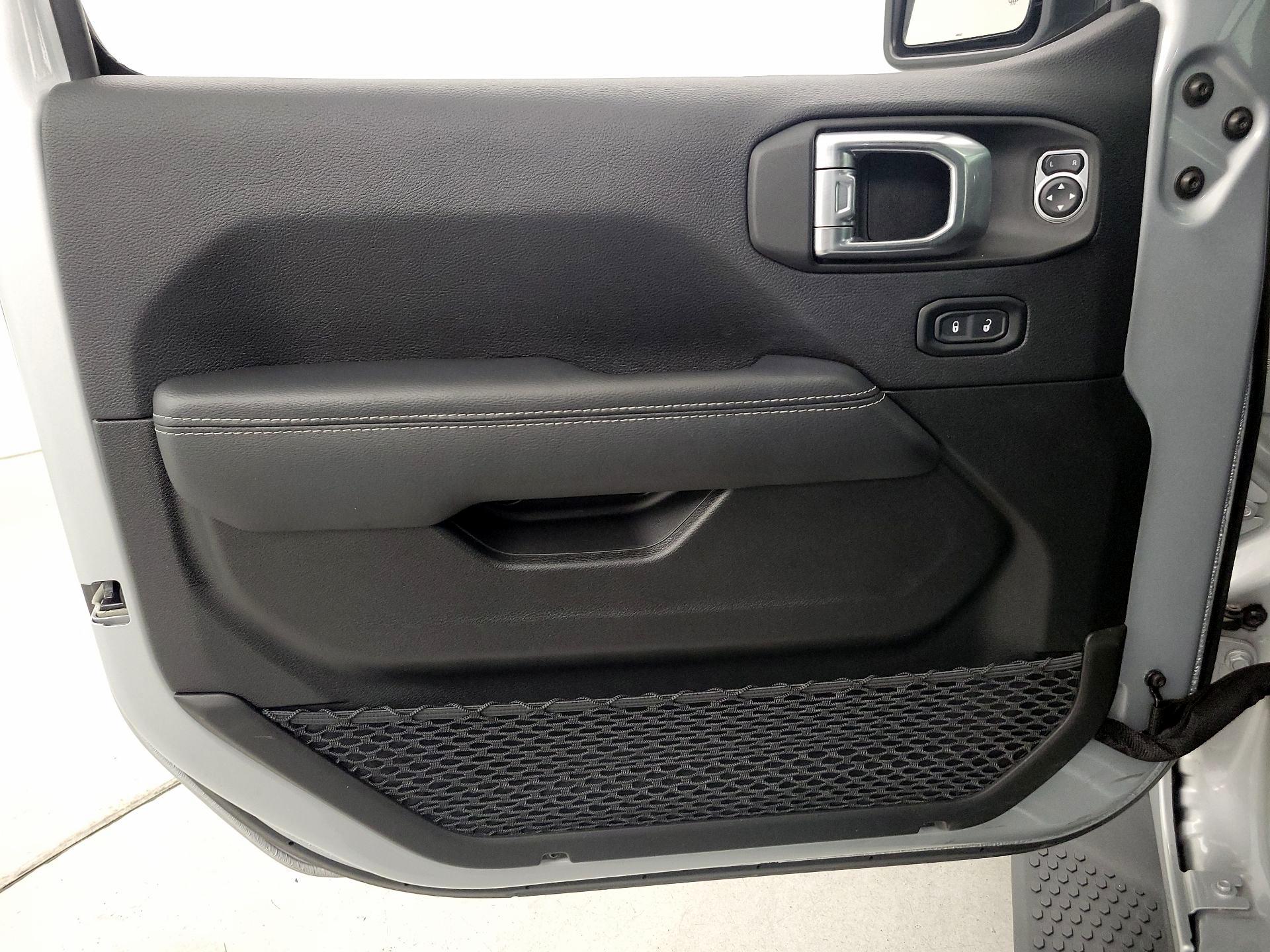 Thumbnail: 2022 Jeep Wrangler - 12