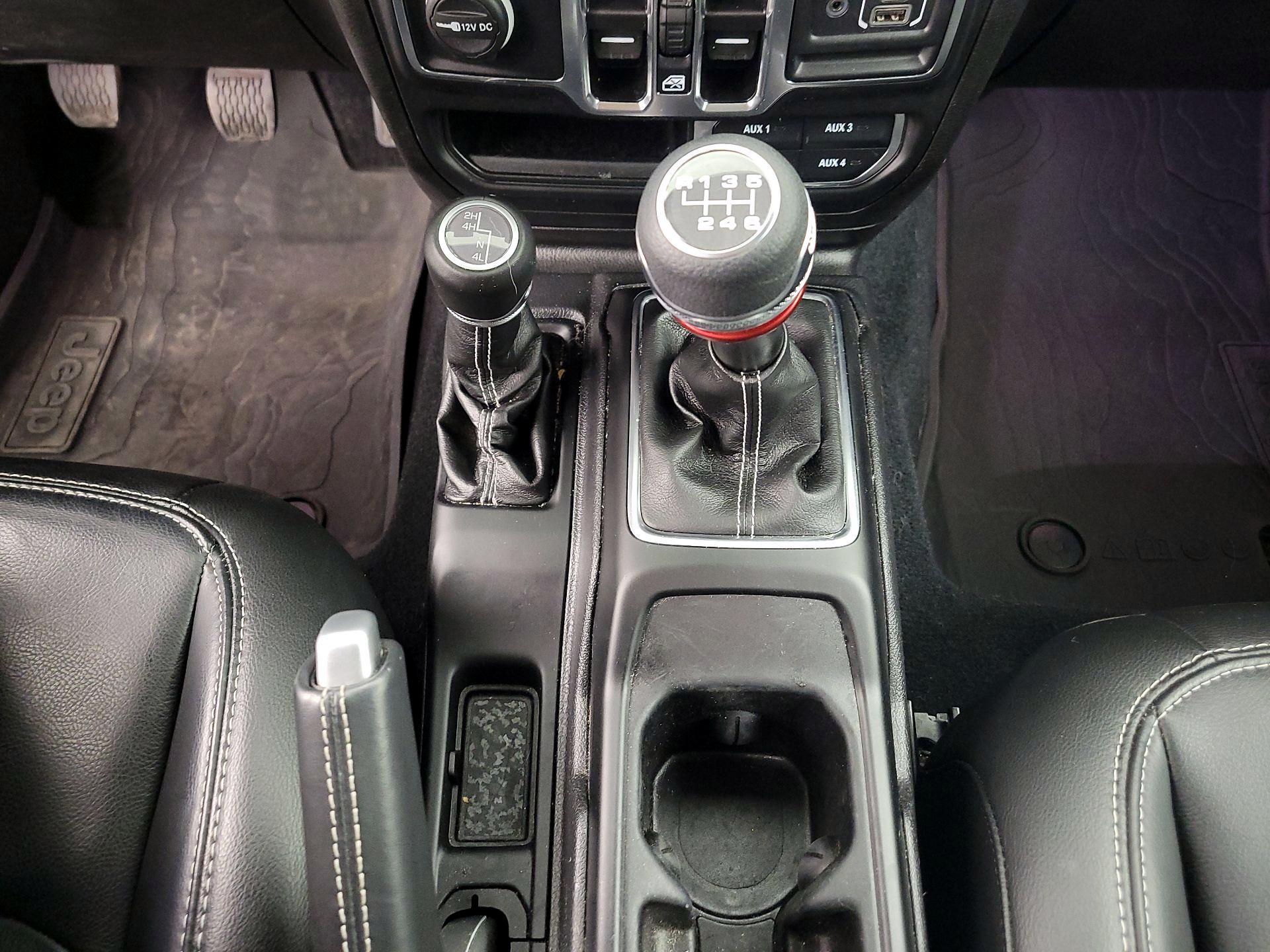 Thumbnail: 2022 Jeep Wrangler - 18