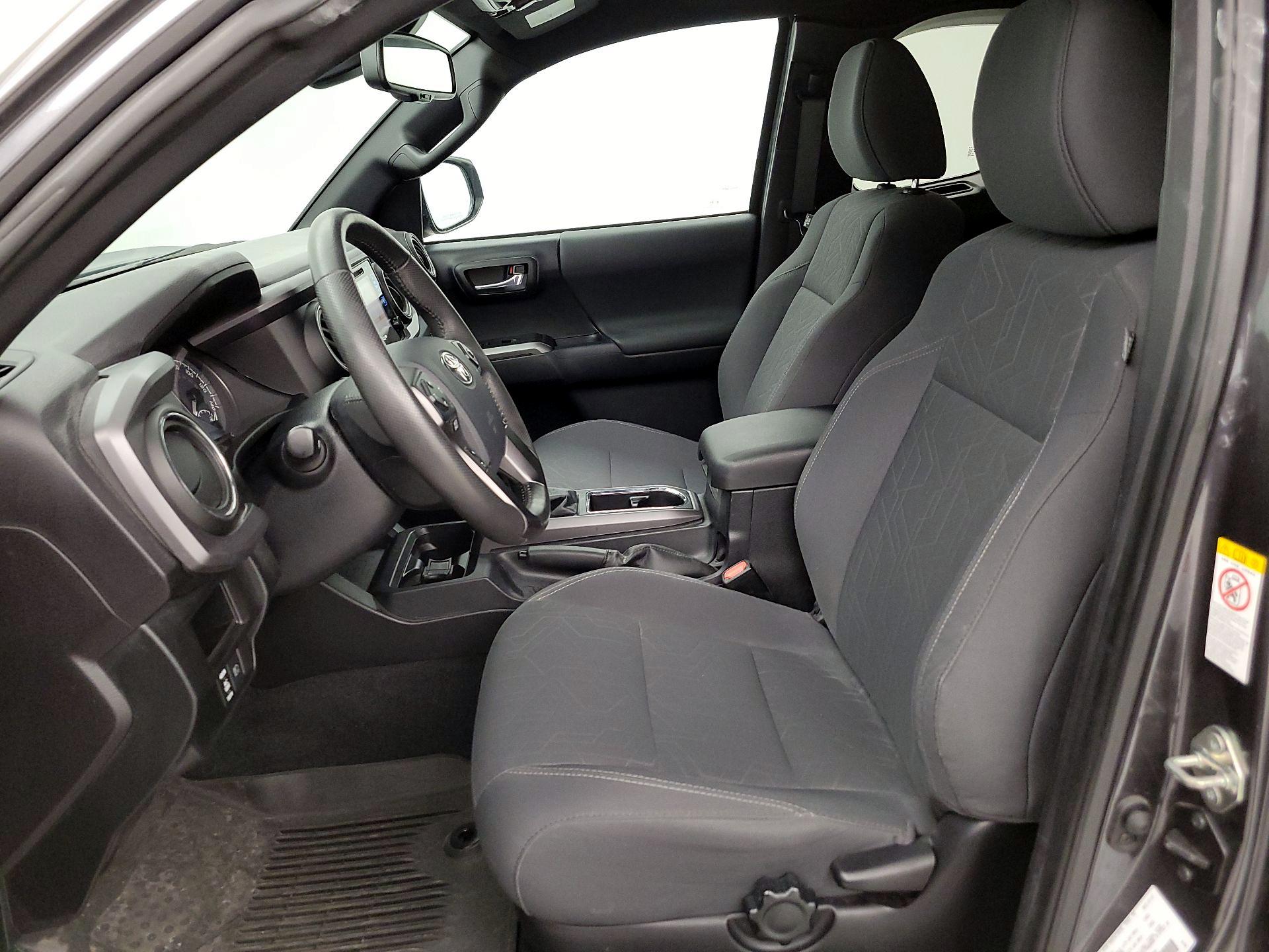 Thumbnail: 2019 Toyota Tacoma - 11