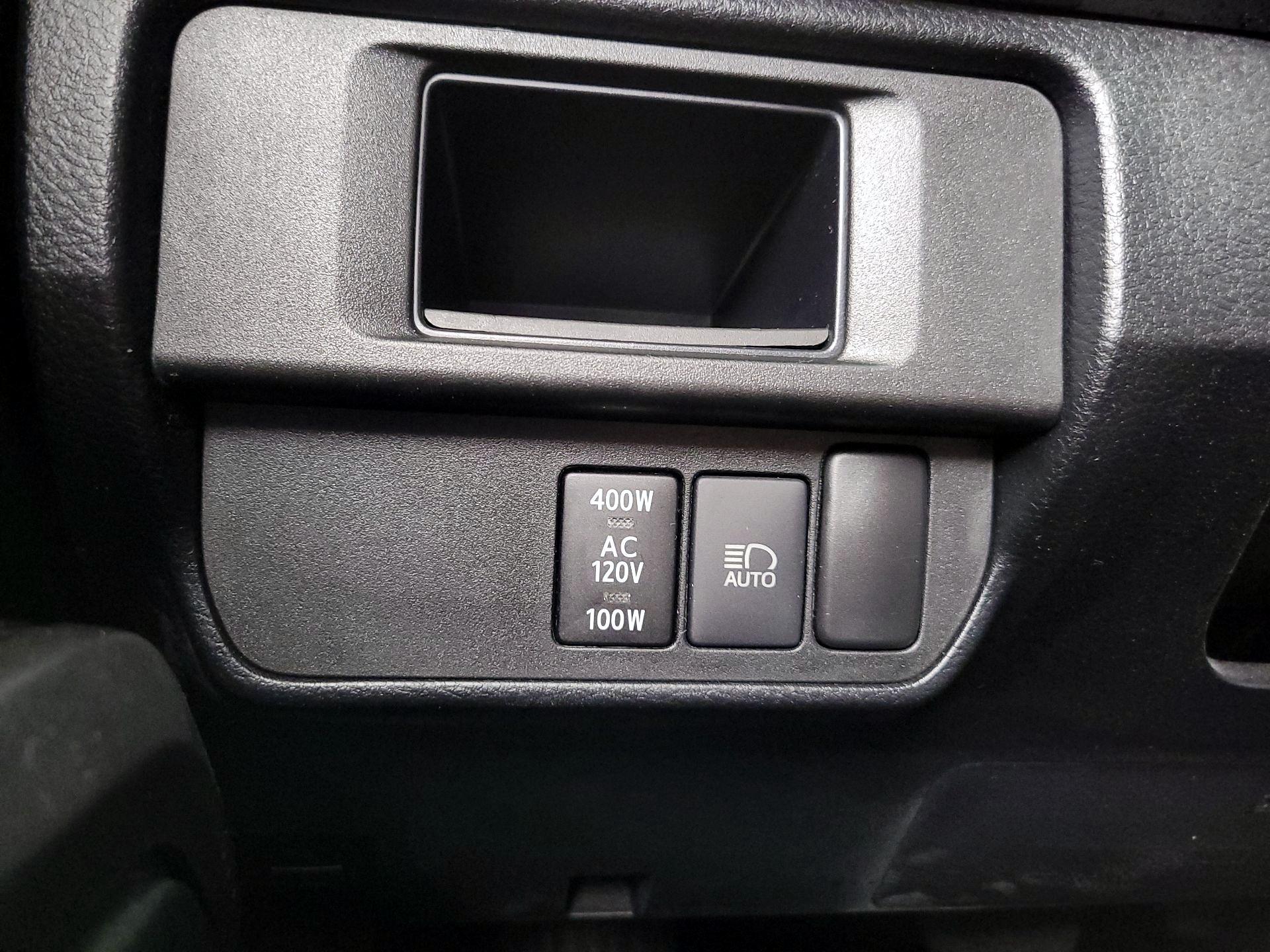 Thumbnail: 2019 Toyota Tacoma - 13