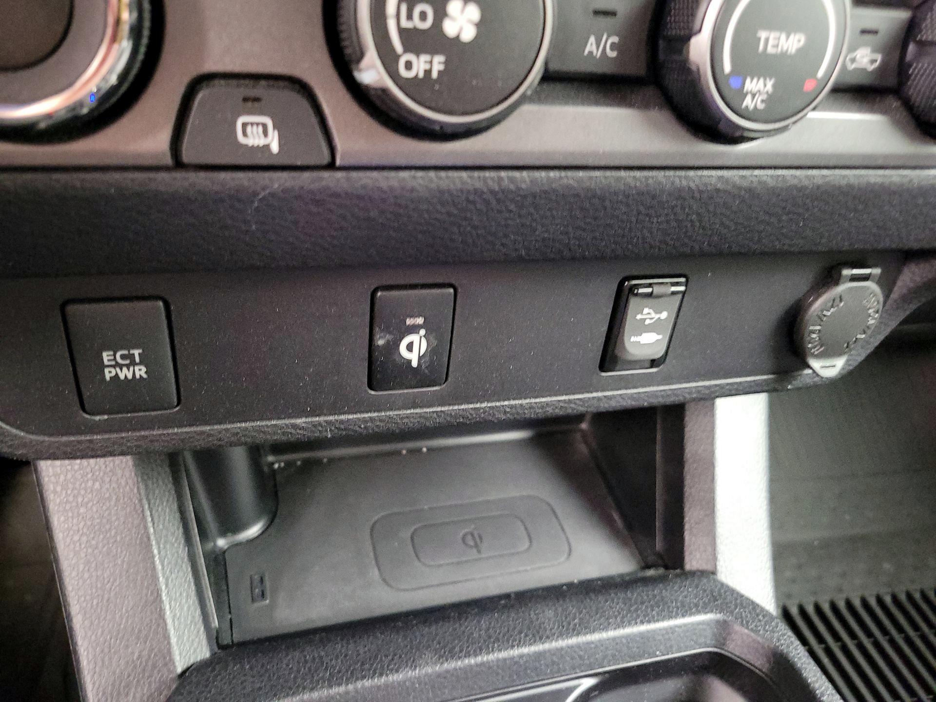 Thumbnail: 2019 Toyota Tacoma - 19