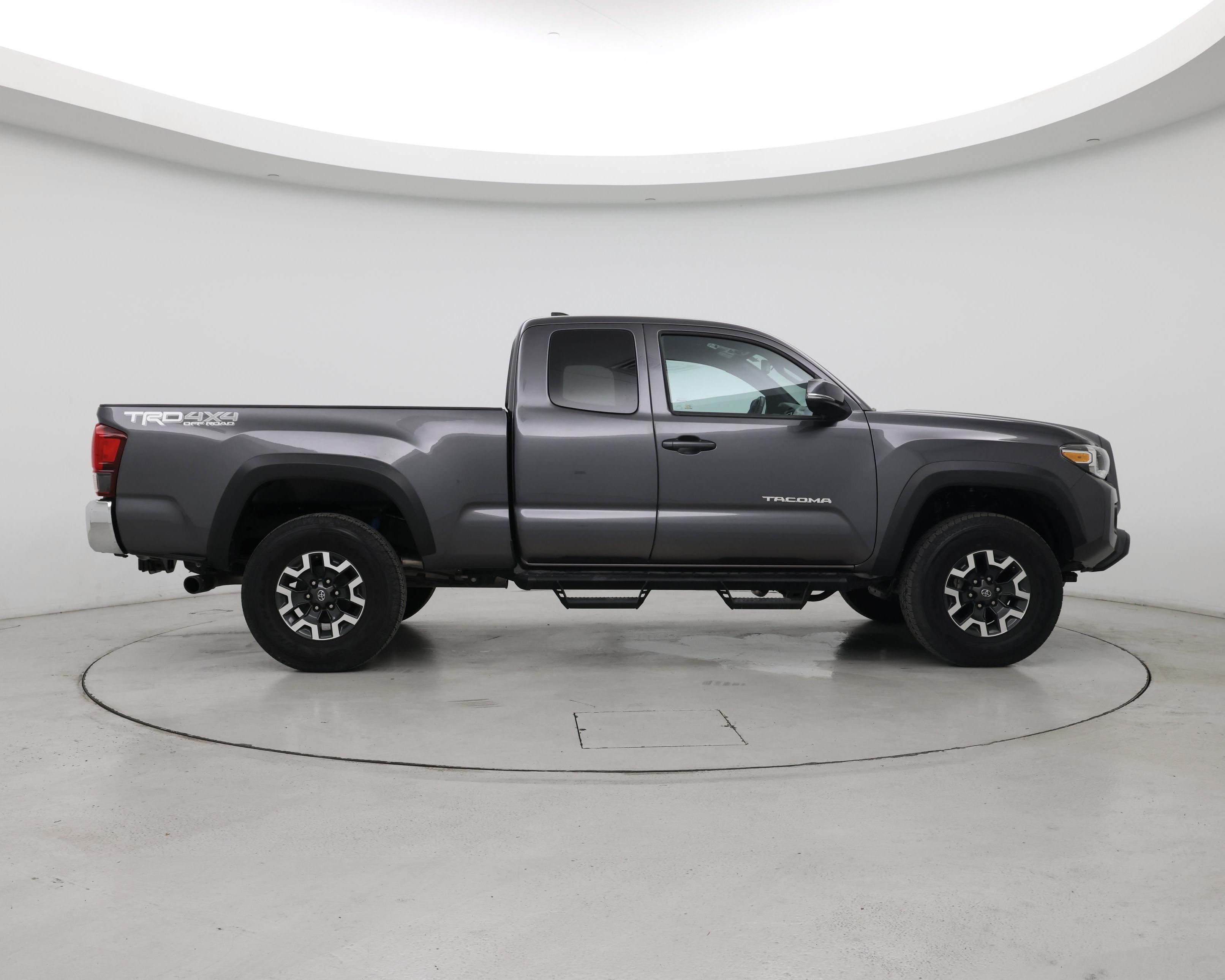 Thumbnail: 2019 Toyota Tacoma - 7