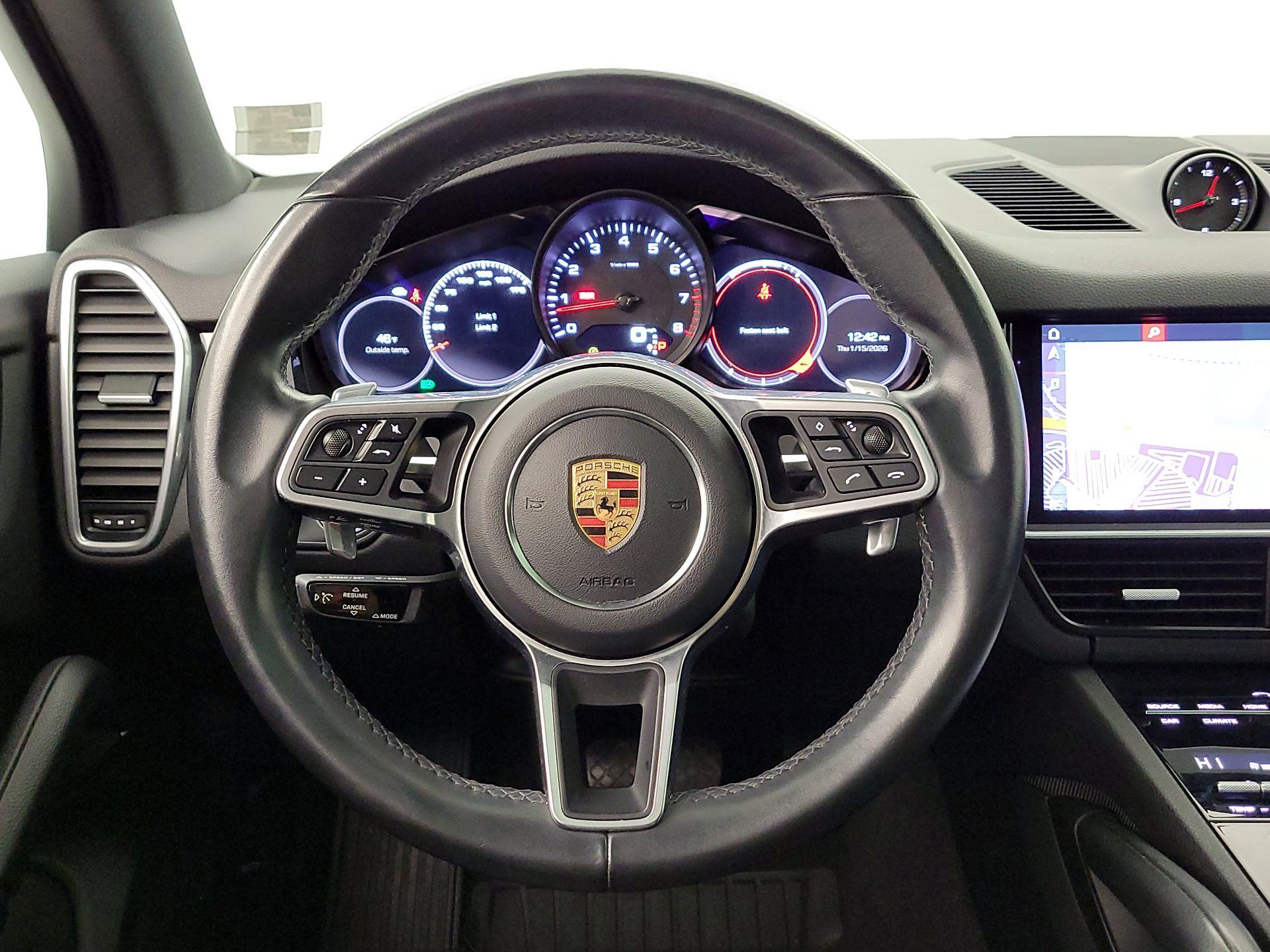 Thumbnail: 2020 Porsche Cayenne - 10