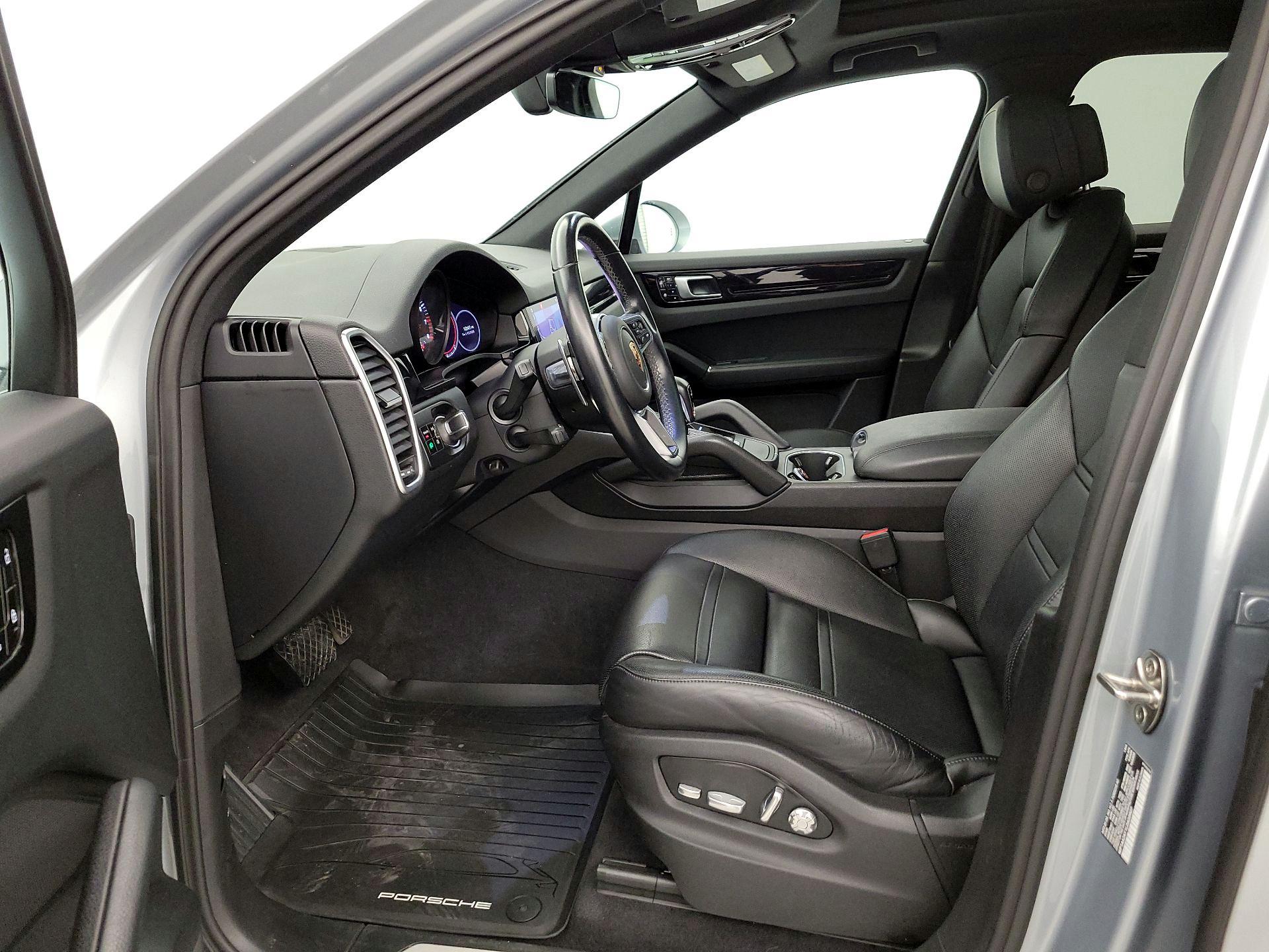 Thumbnail: 2020 Porsche Cayenne - 11
