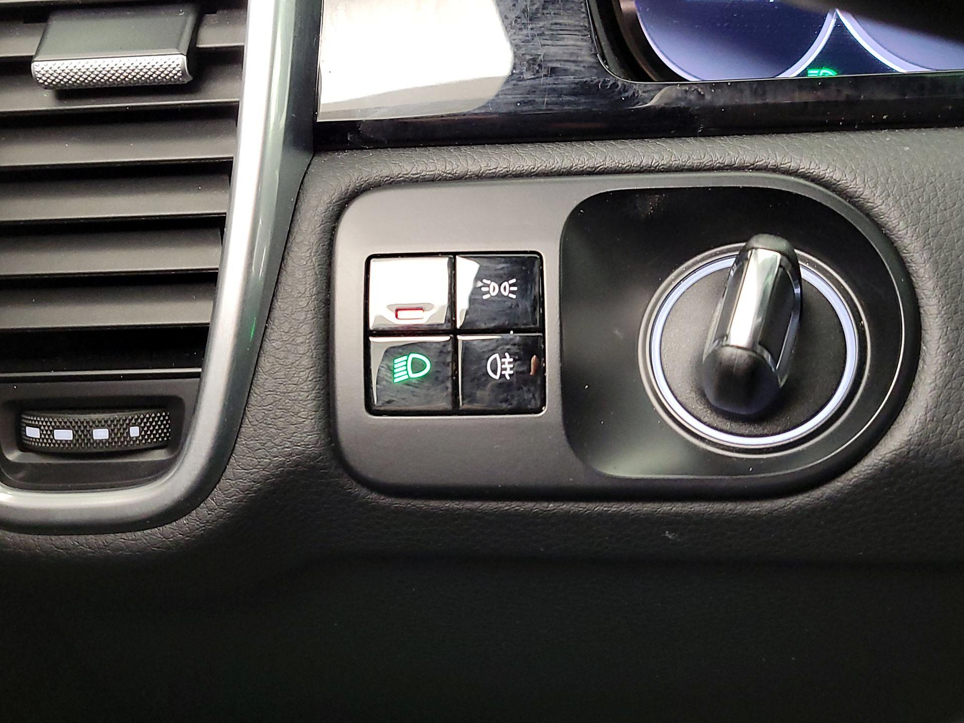 Thumbnail: 2020 Porsche Cayenne - 13