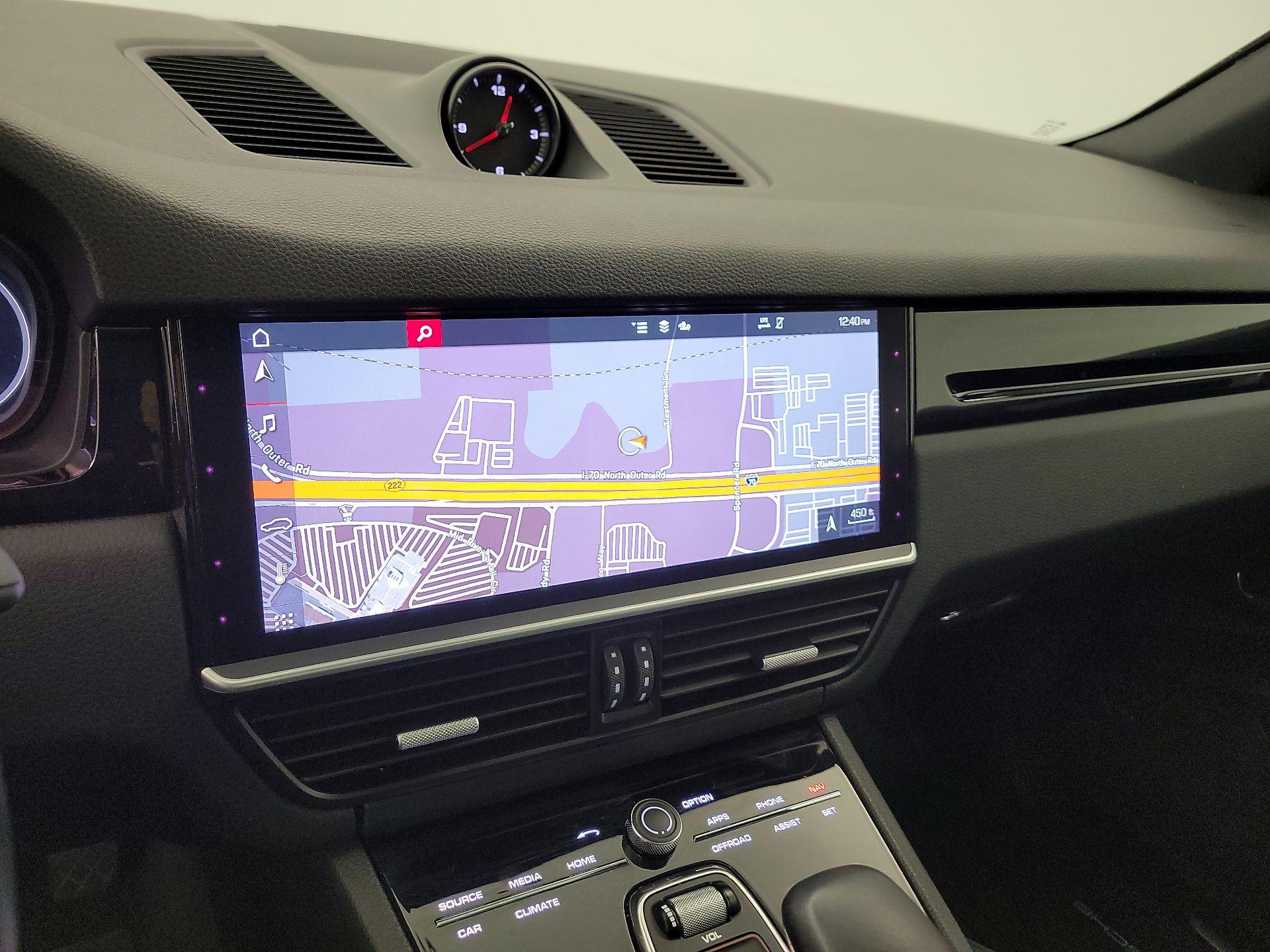 Thumbnail: 2020 Porsche Cayenne - 14