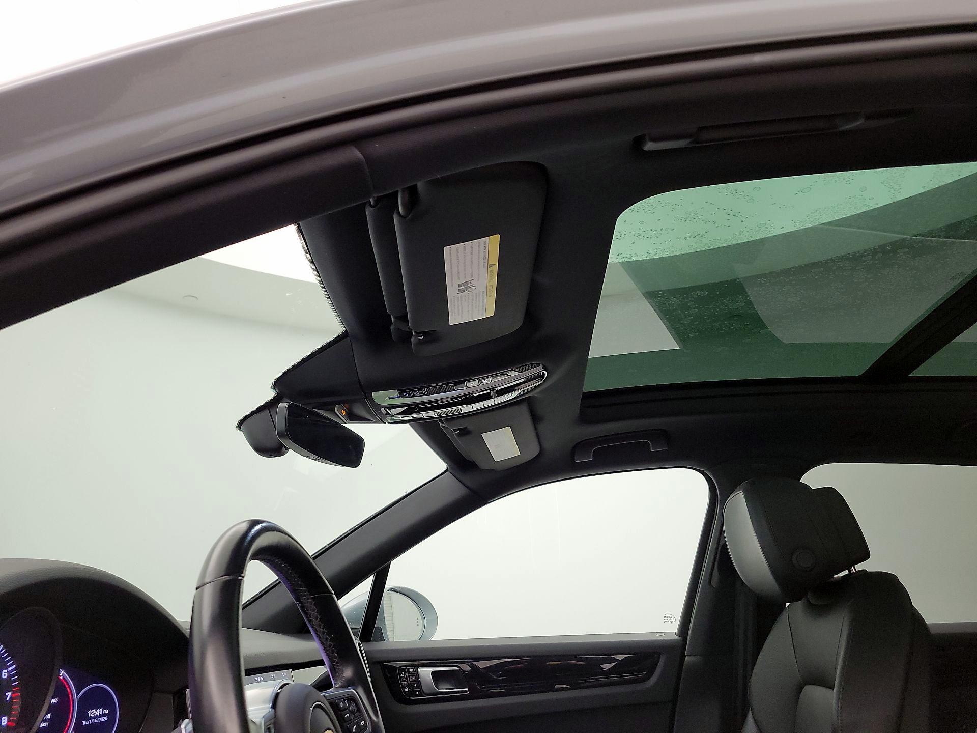 Thumbnail: 2020 Porsche Cayenne - 20