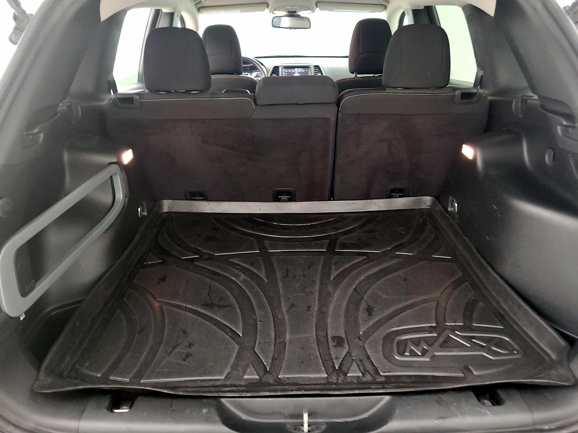 Thumbnail: 2017 Jeep Cherokee - 20