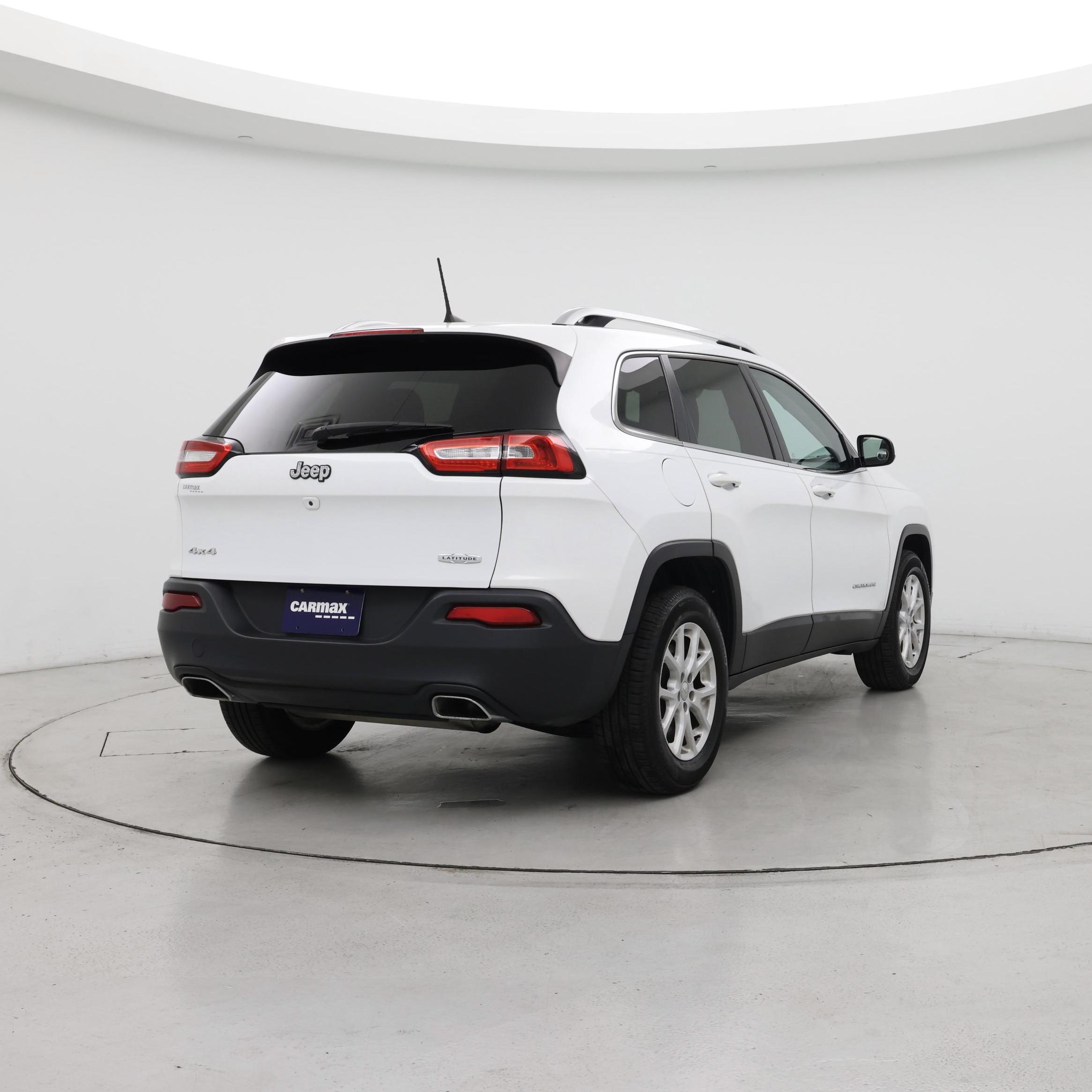 Thumbnail: 2017 Jeep Cherokee - 8