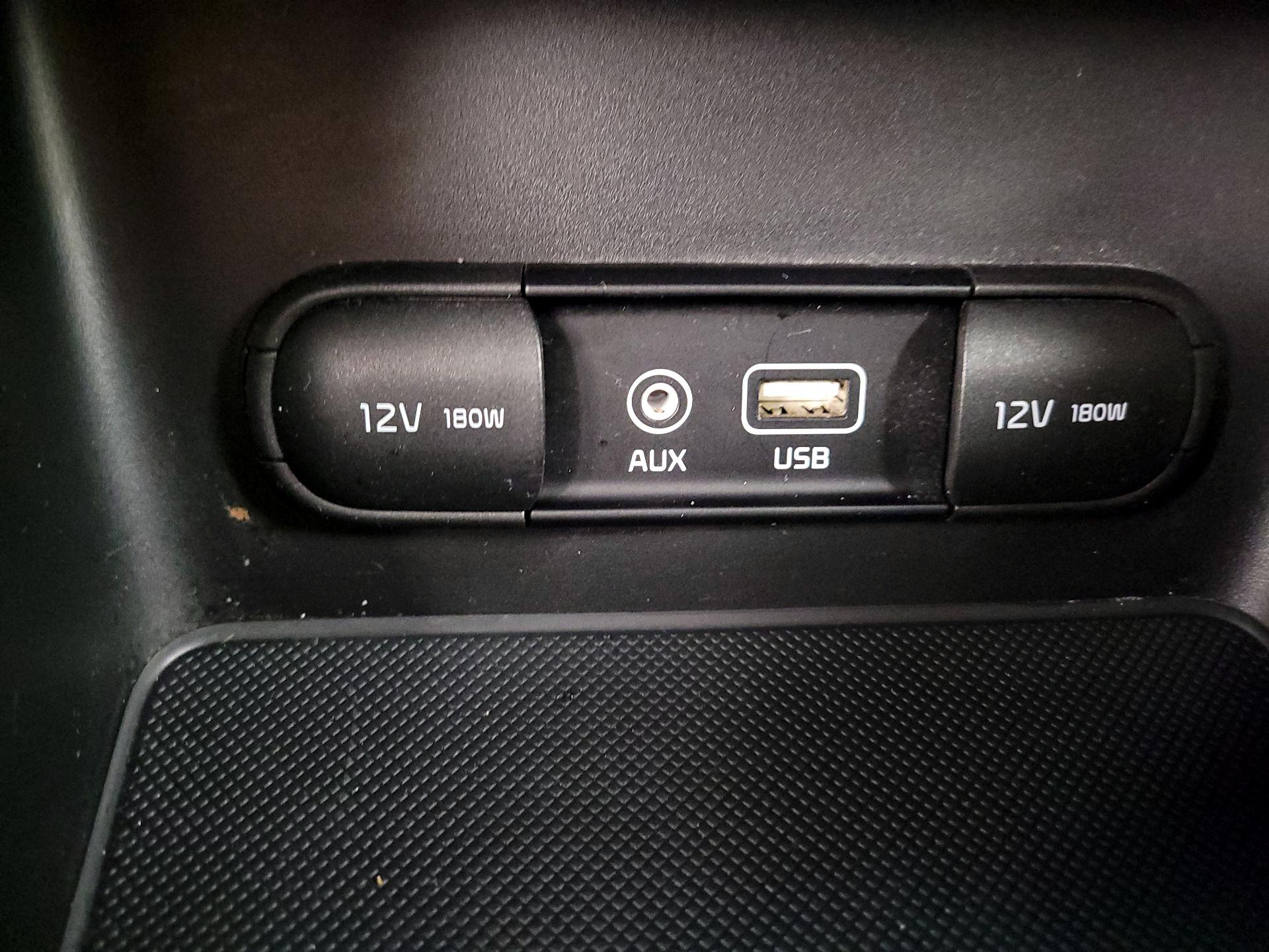 Thumbnail: 2017 Kia Sportage - 18