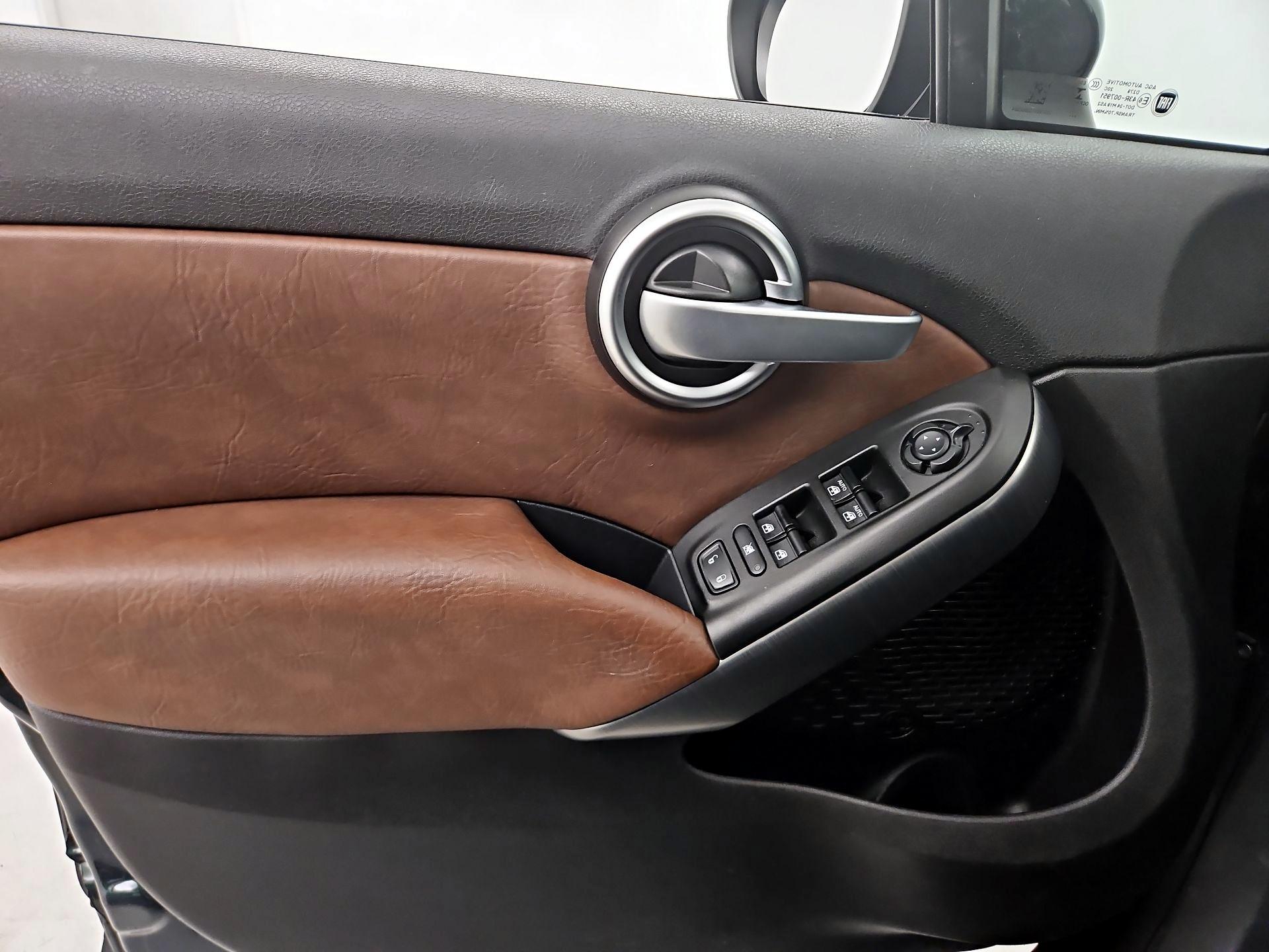 Thumbnail: 2016 Fiat 500X - 12