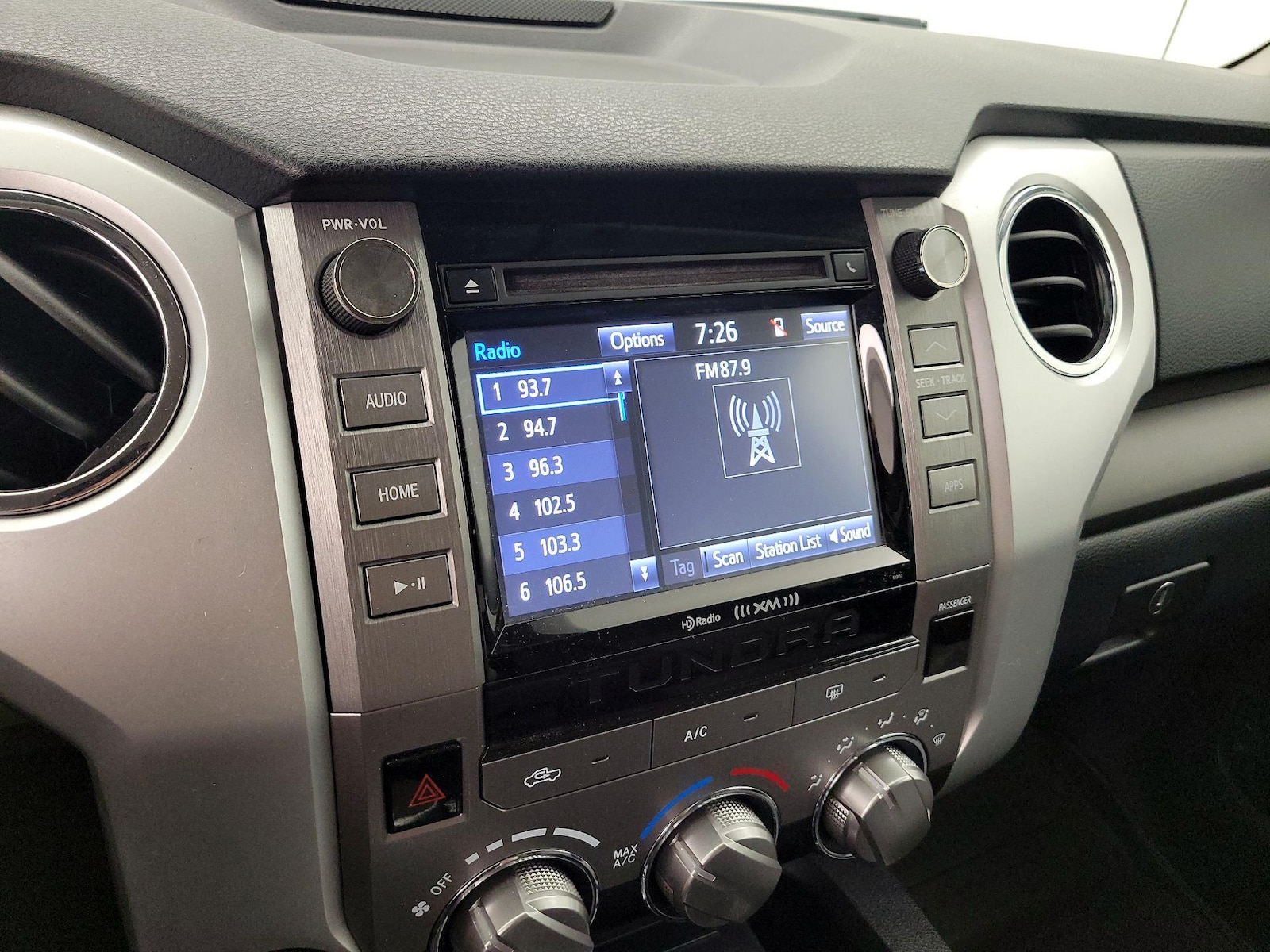 2017 Toyota Tundra SR5 - Photo 16