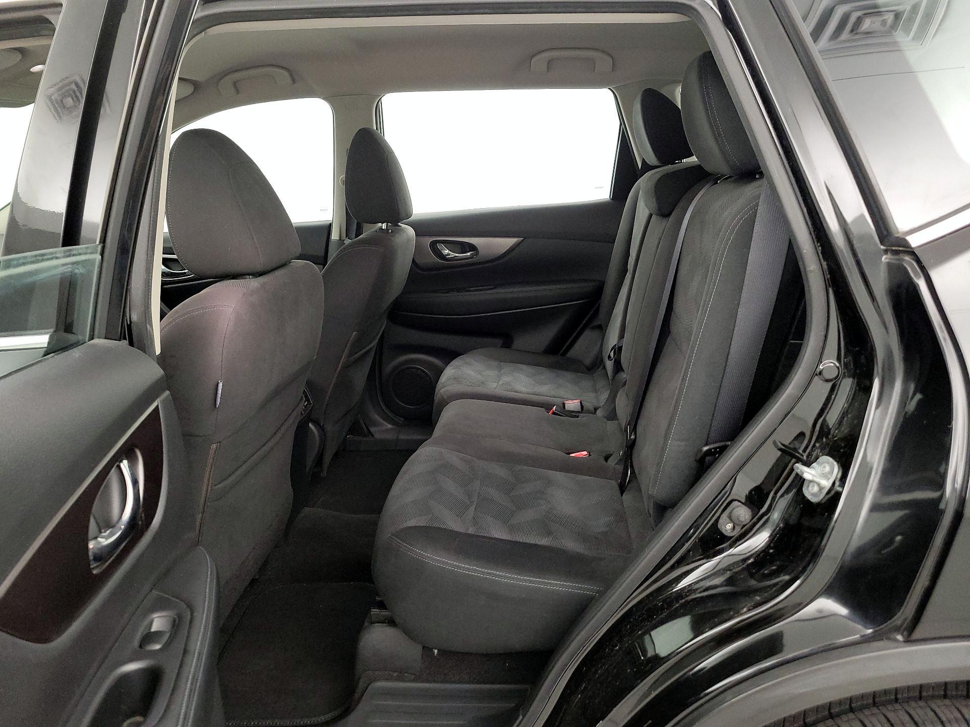 Thumbnail: 2015 Nissan Rogue - 19