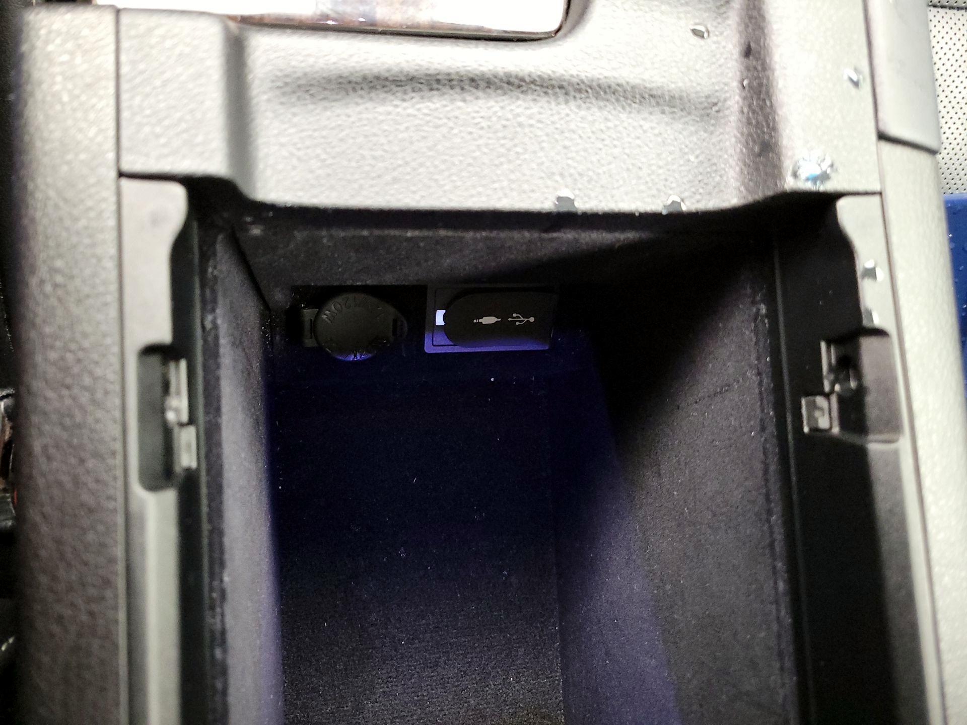 Thumbnail: 2018 Lexus ES - 19