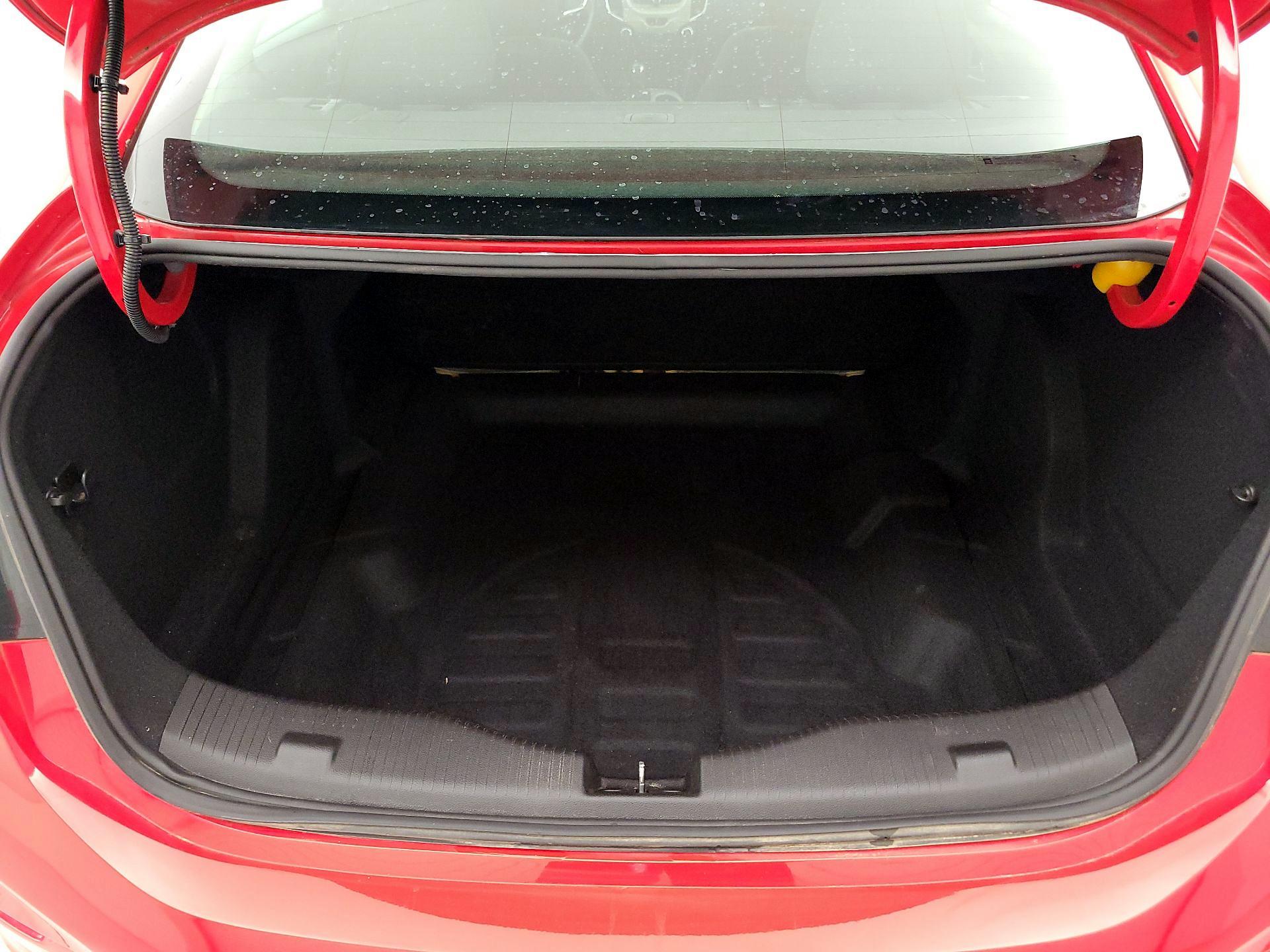 Thumbnail: 2018 Chevrolet Cruze - 20