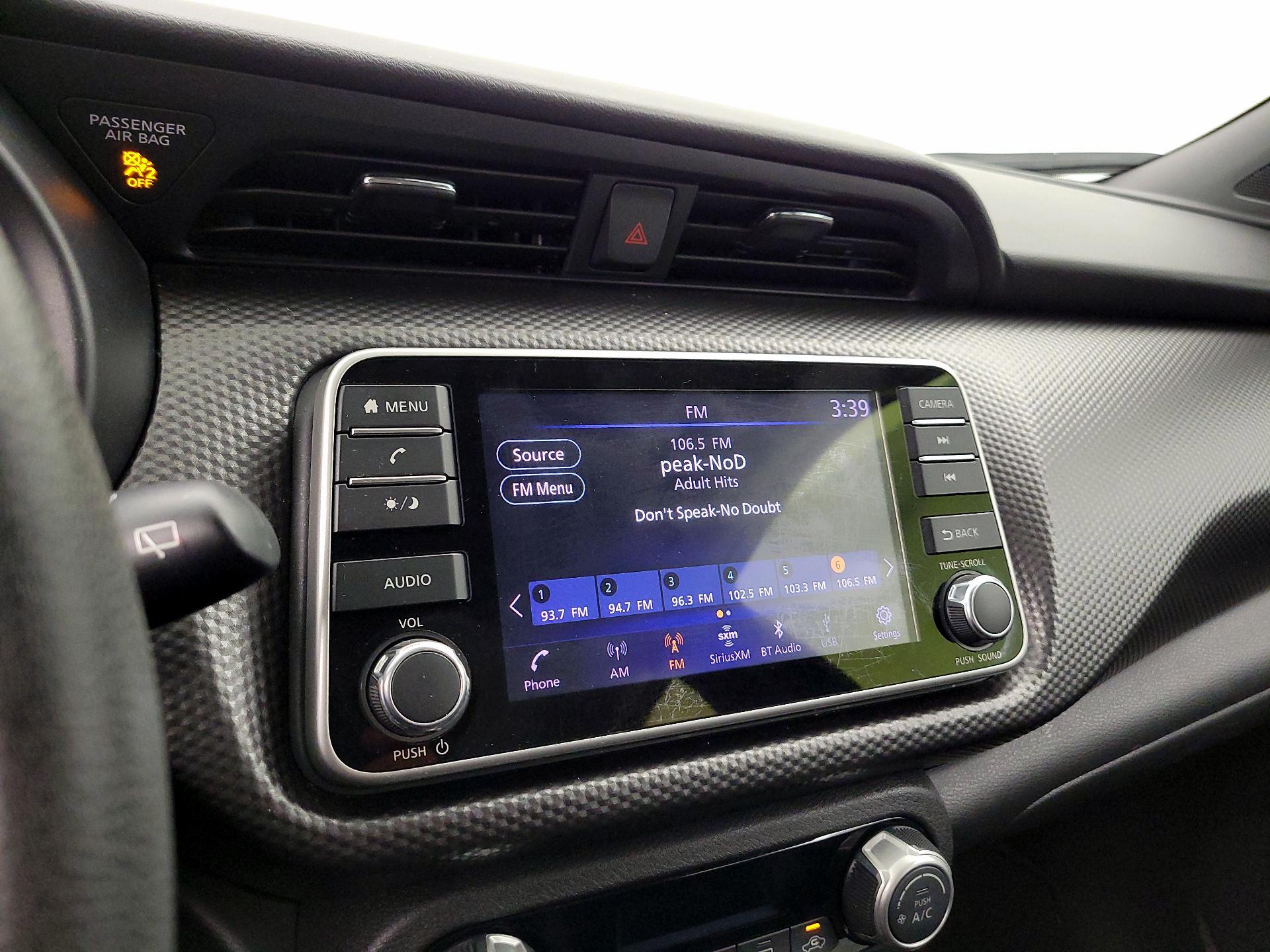 Thumbnail: 2018 Nissan Kicks - 15