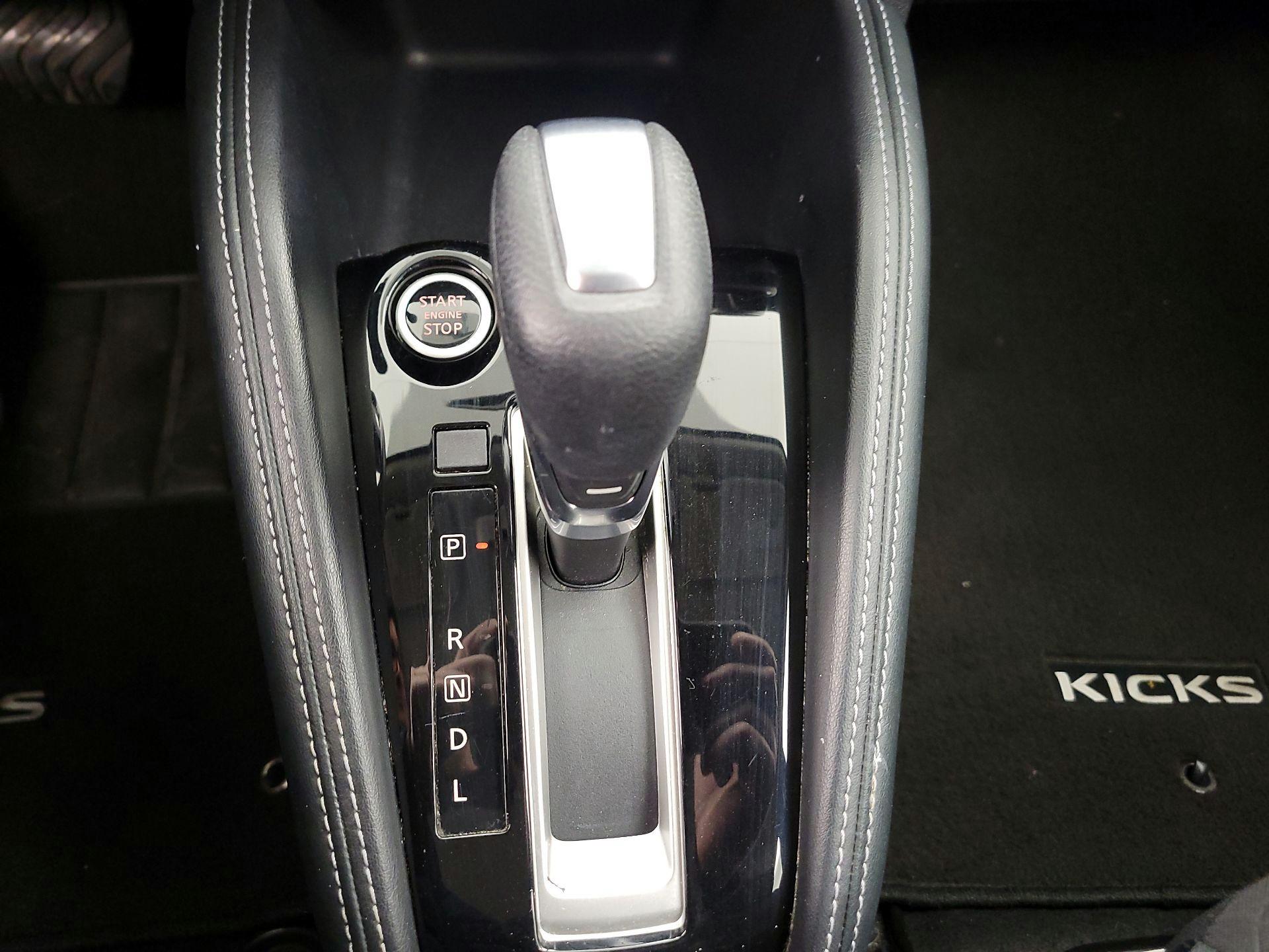 Thumbnail: 2018 Nissan Kicks - 17