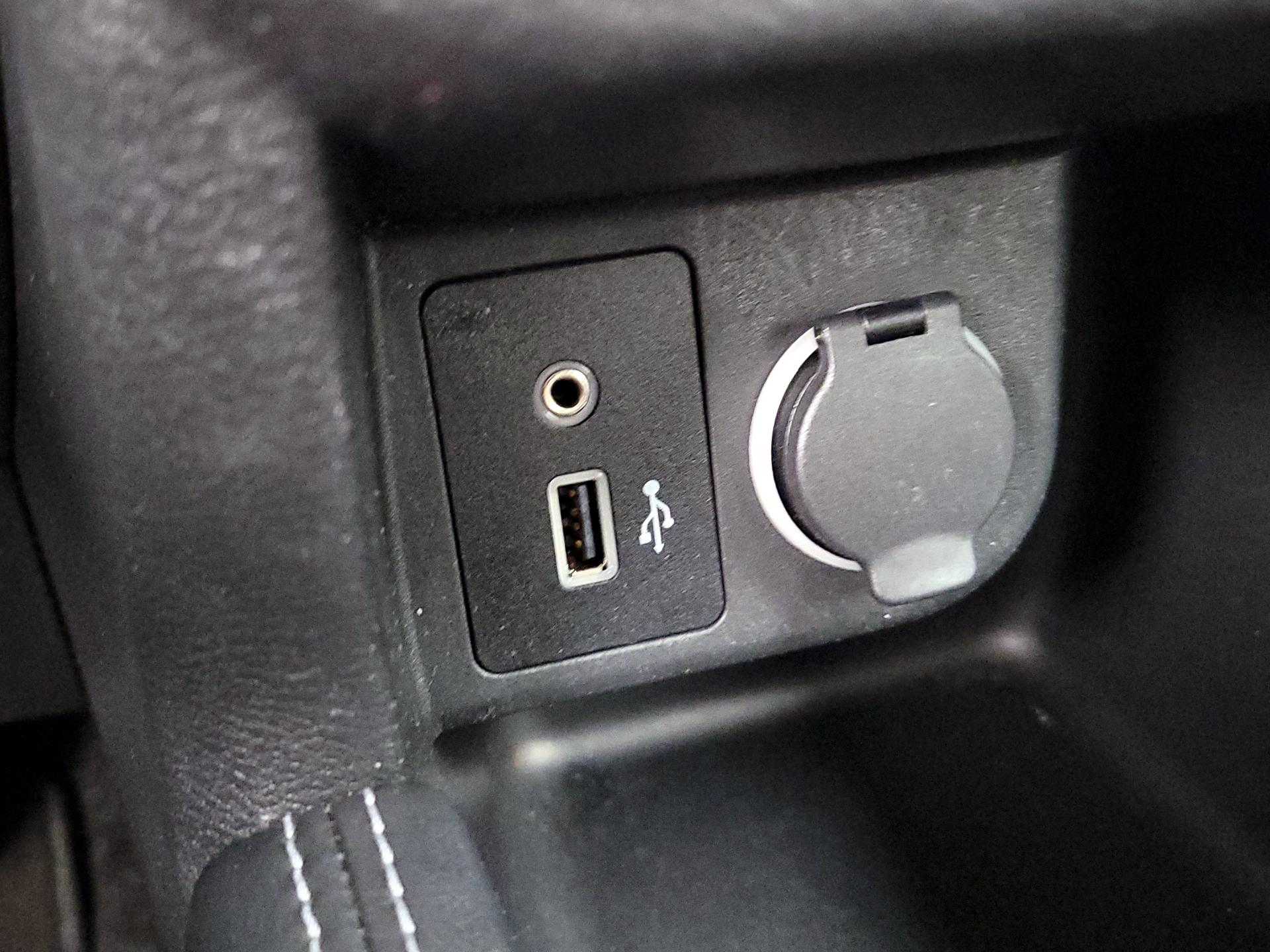 Thumbnail: 2018 Nissan Kicks - 18