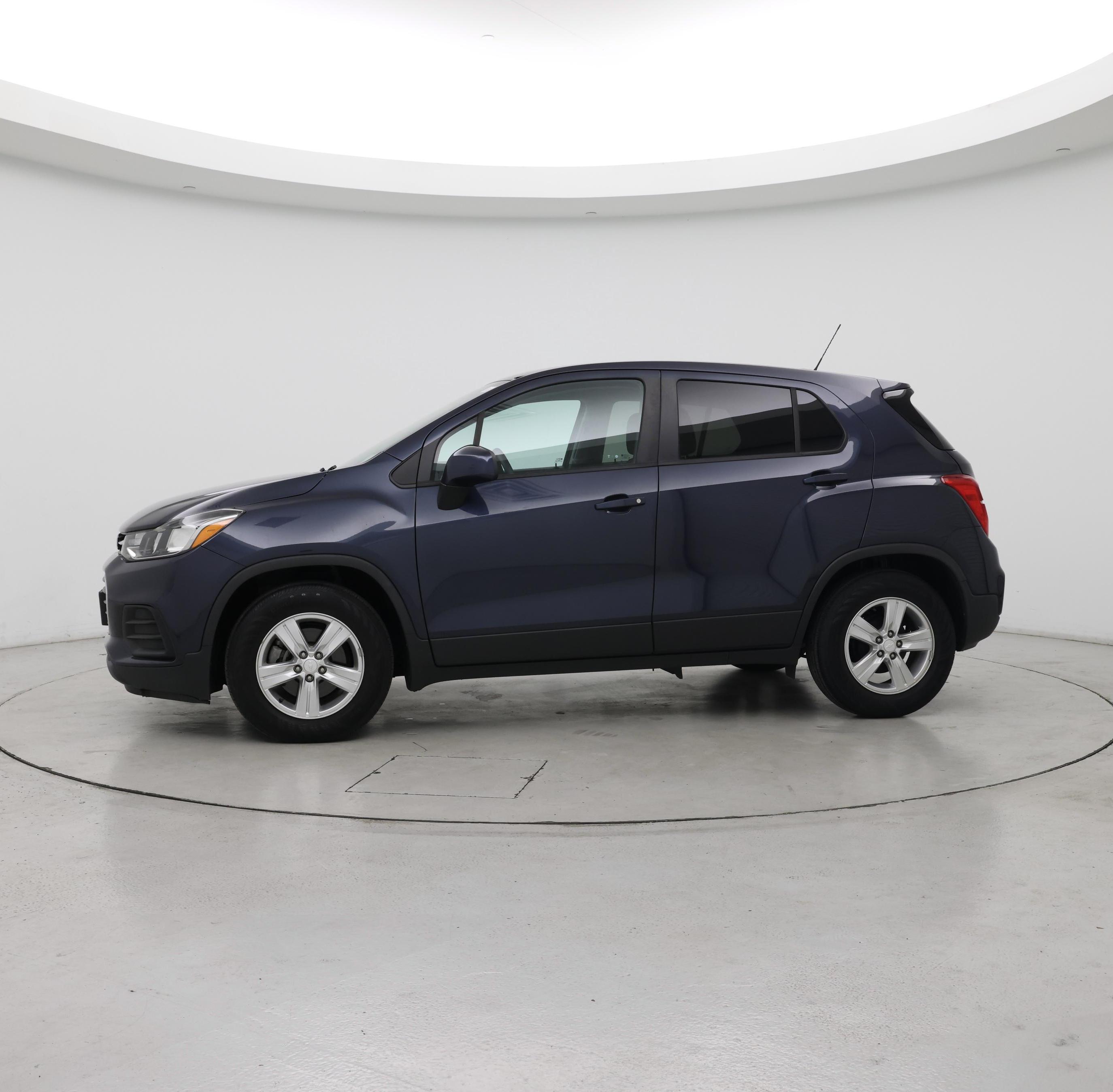 Thumbnail: 2019 Chevrolet Trax - 3