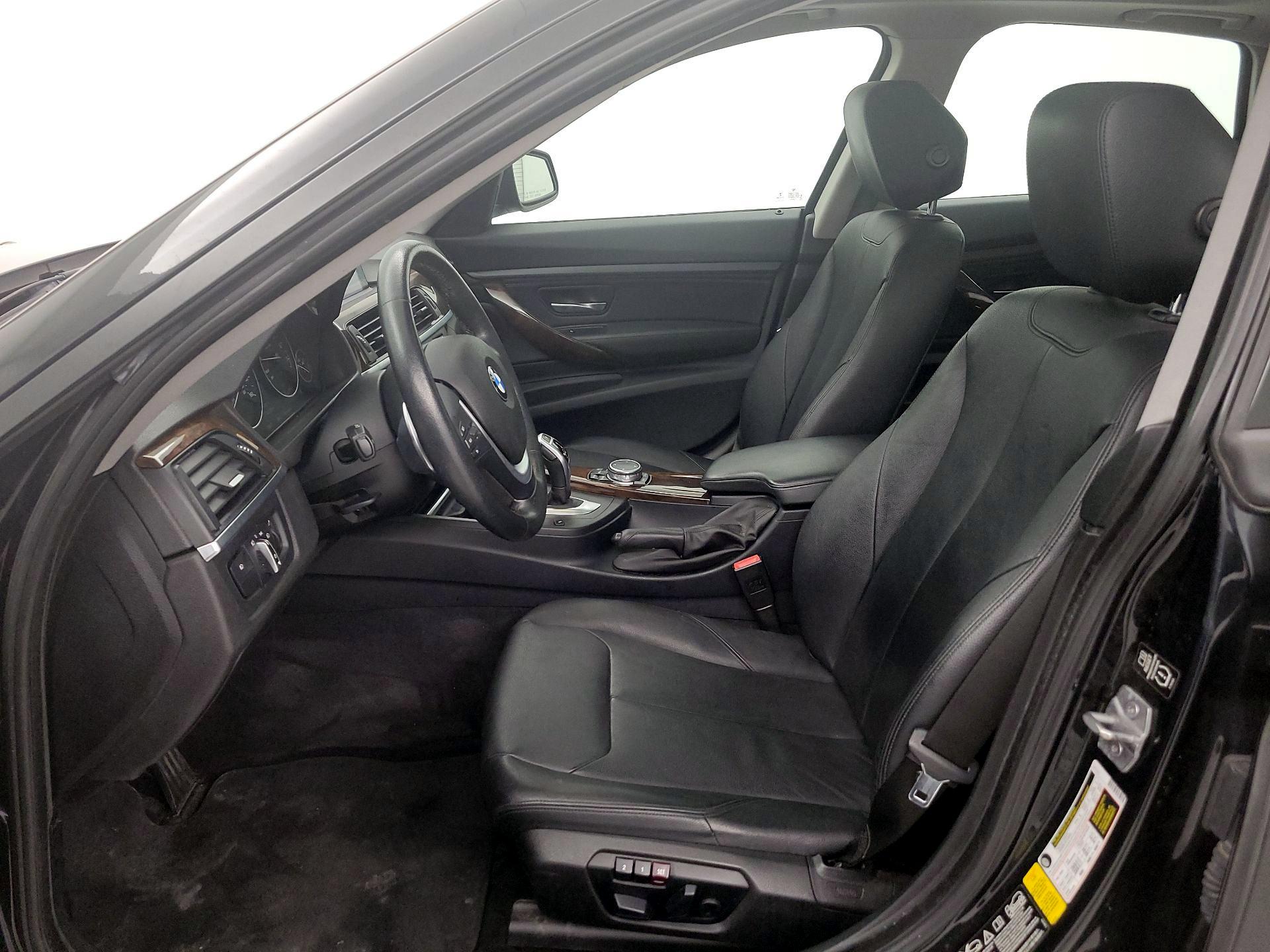 Thumbnail: 2015 BMW 3 Series - 11