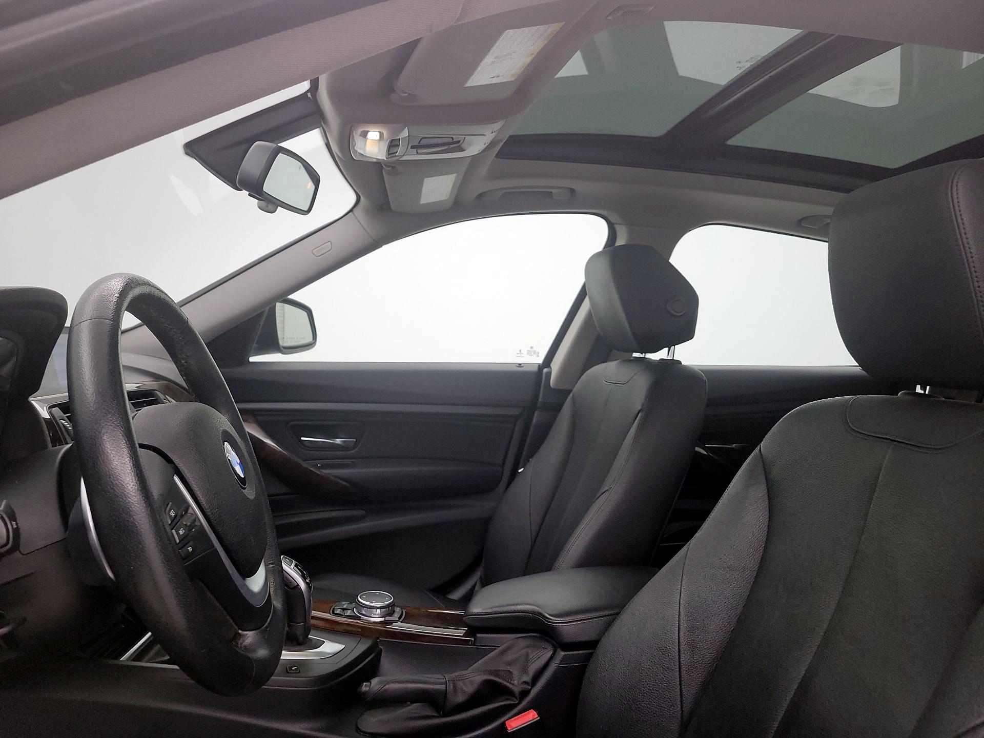 Thumbnail: 2015 BMW 3 Series - 20