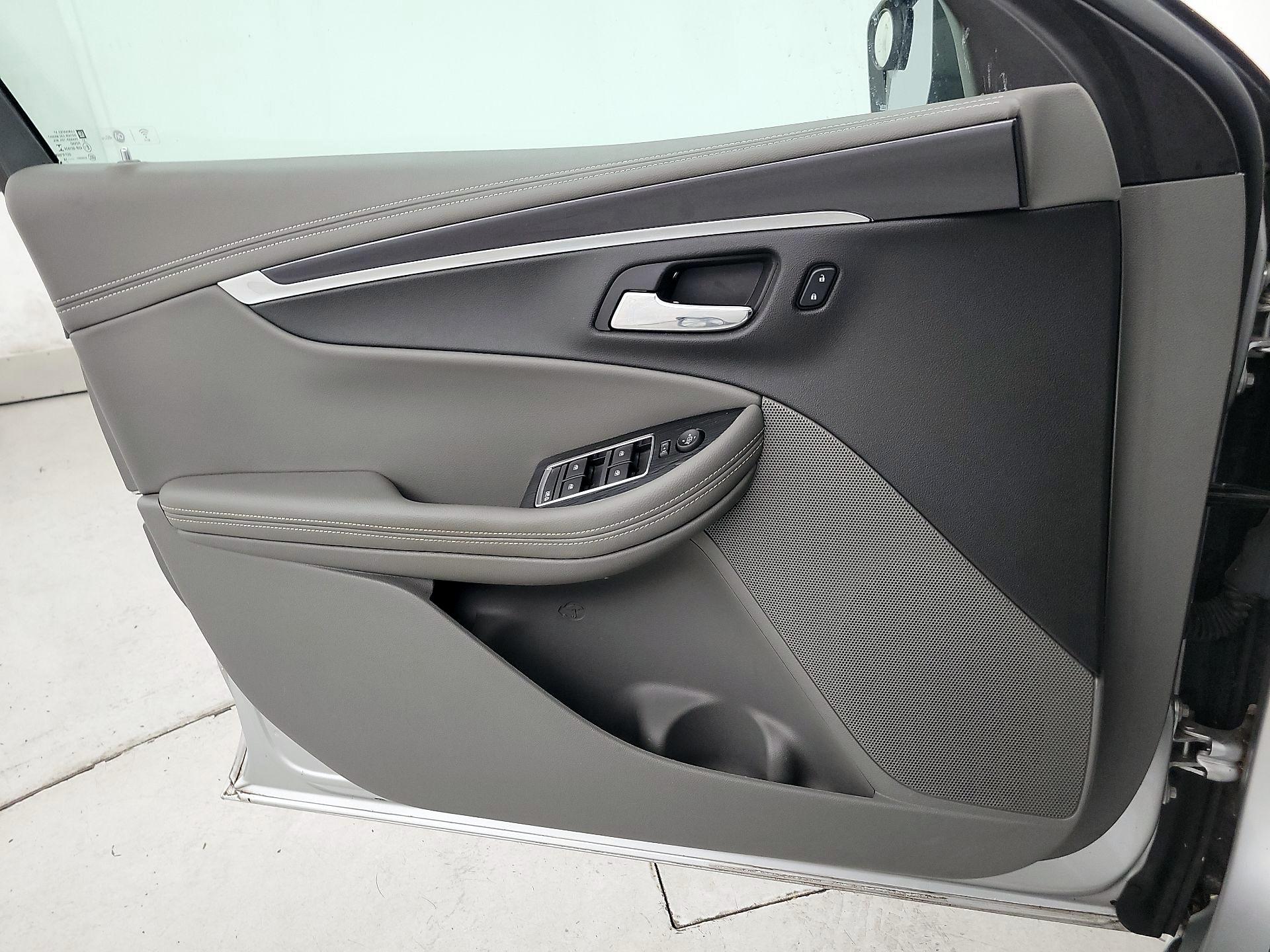 Thumbnail: 2016 Chevrolet Impala - 12