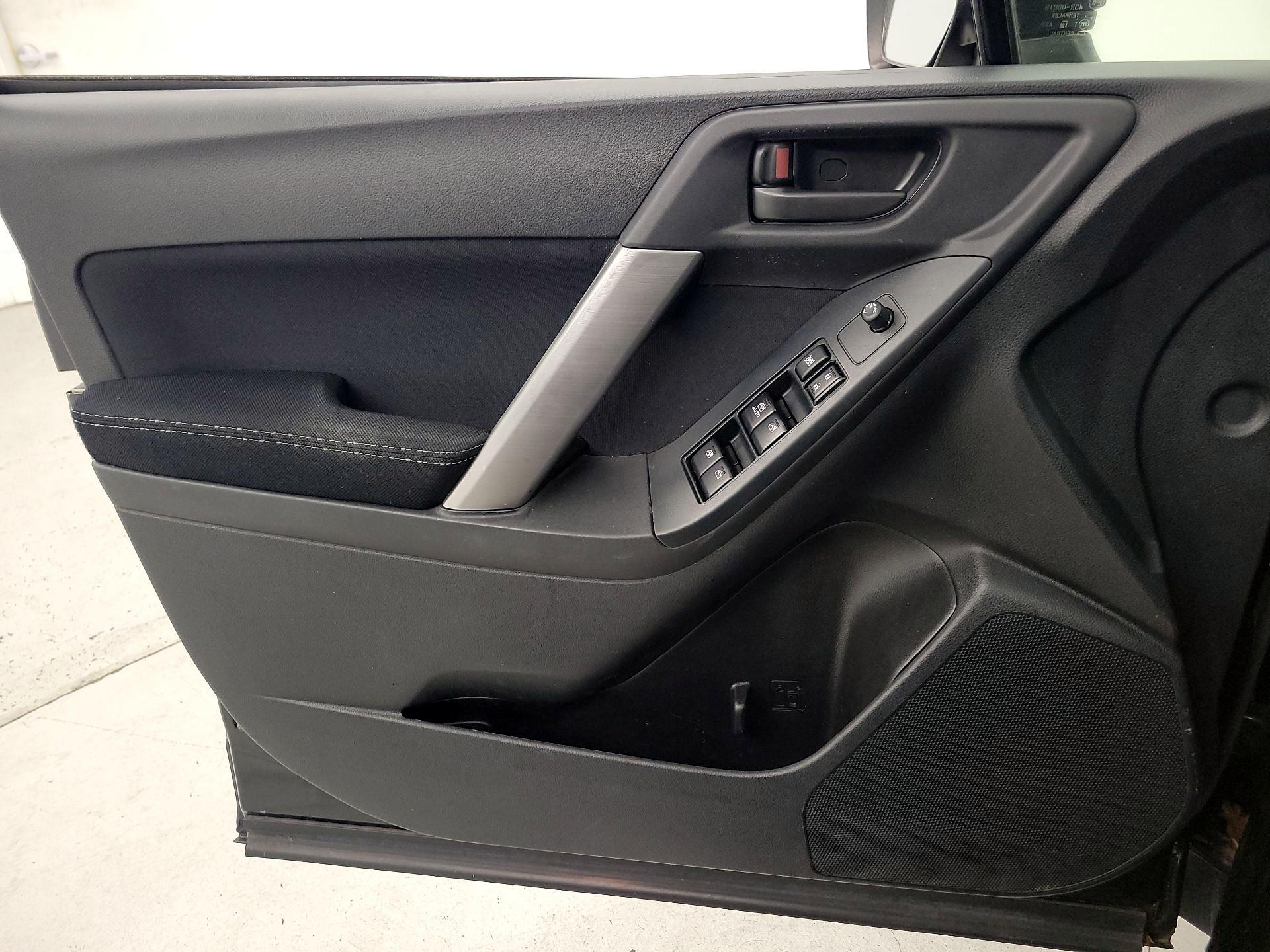 Thumbnail: 2015 Subaru Forester - 12