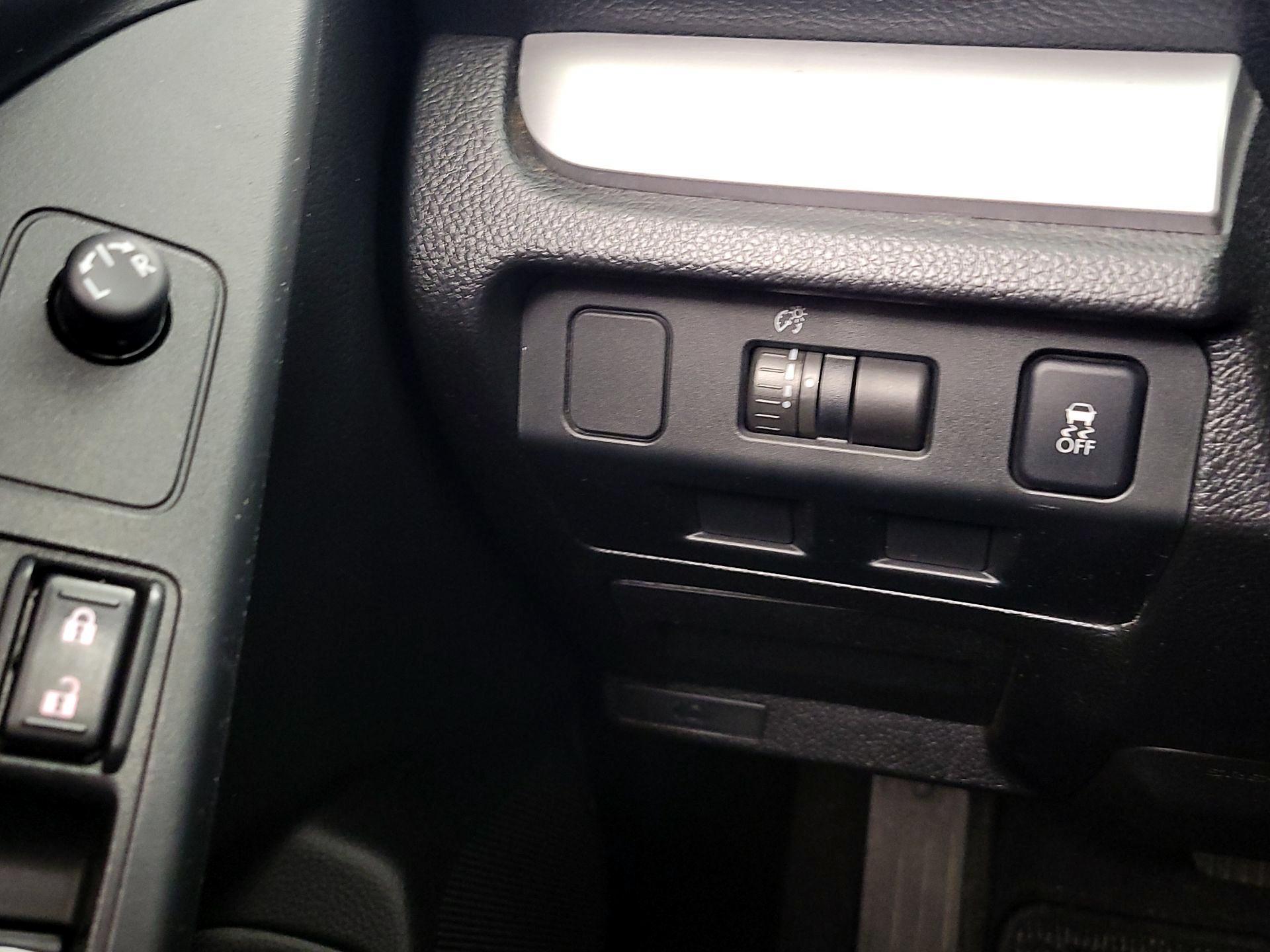 Thumbnail: 2015 Subaru Forester - 13