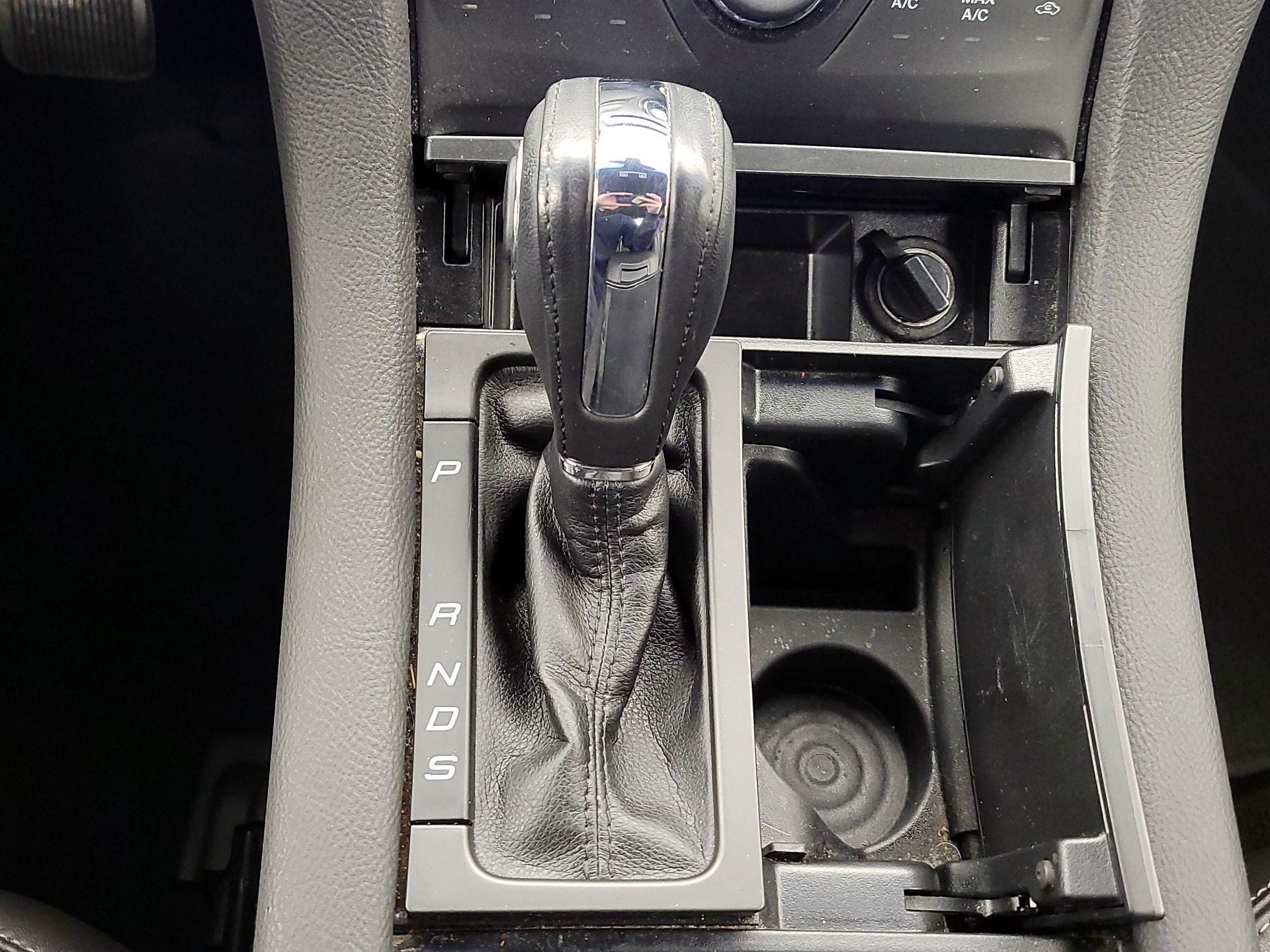 Thumbnail: 2016 Ford Taurus - 17