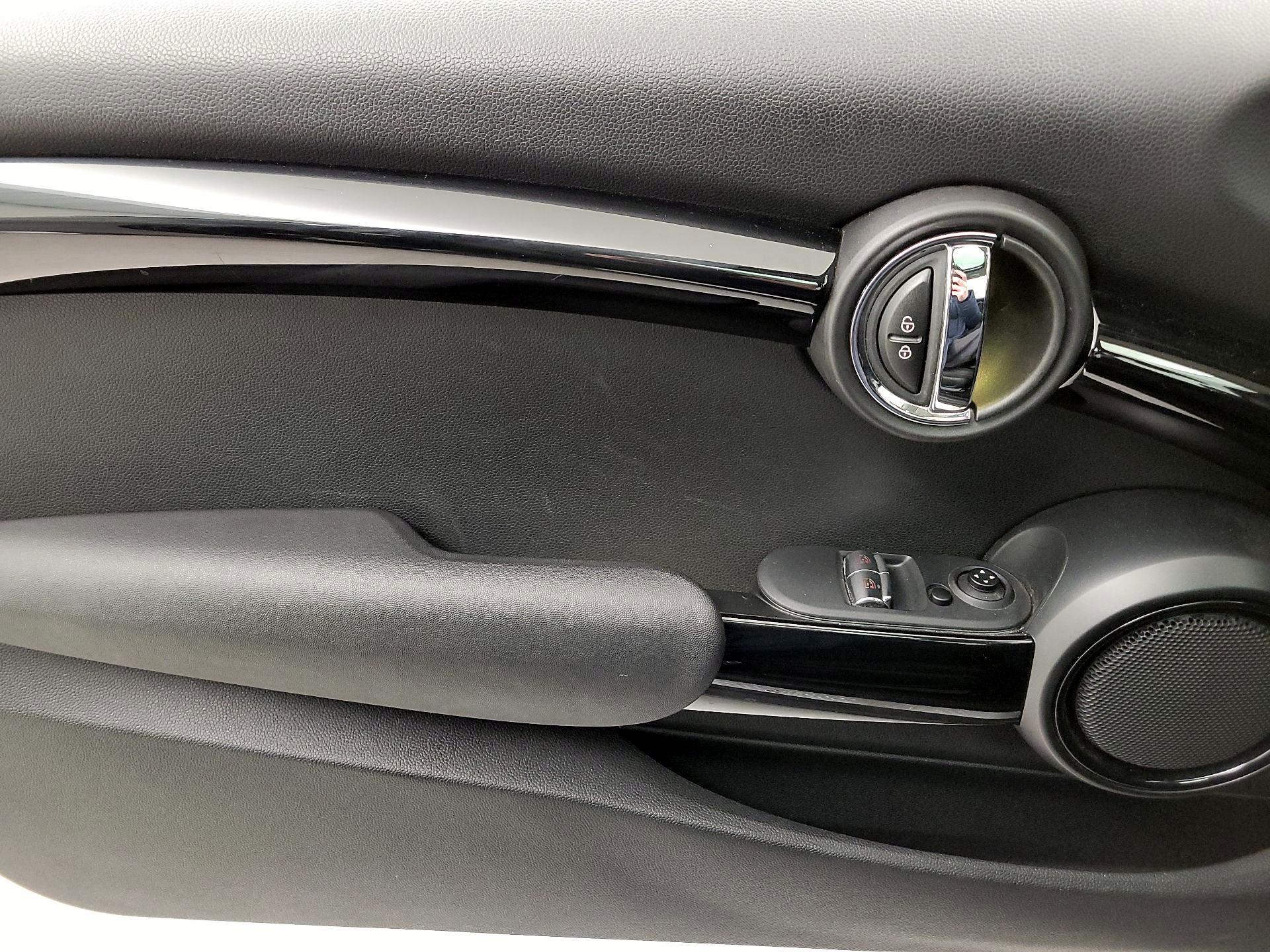 Thumbnail: 2019 MINI Cooper Hardtop - 12