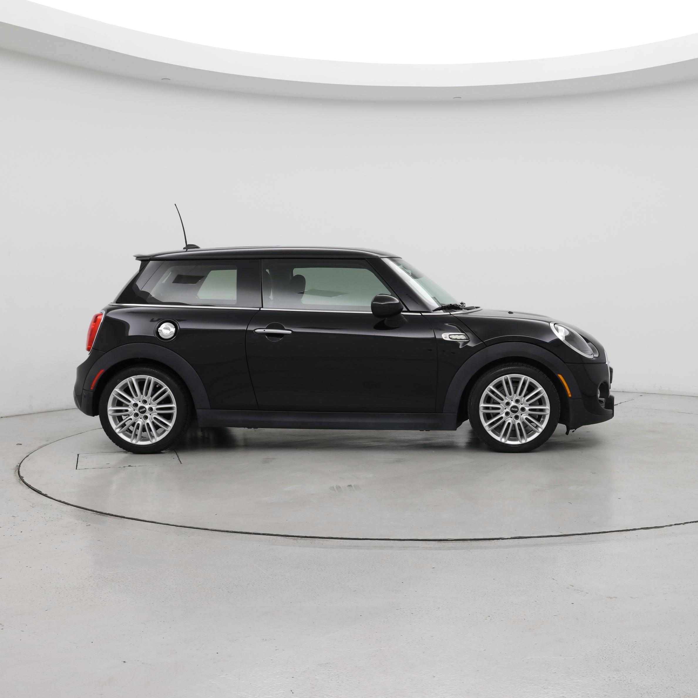 Thumbnail: 2019 MINI Cooper Hardtop - 7