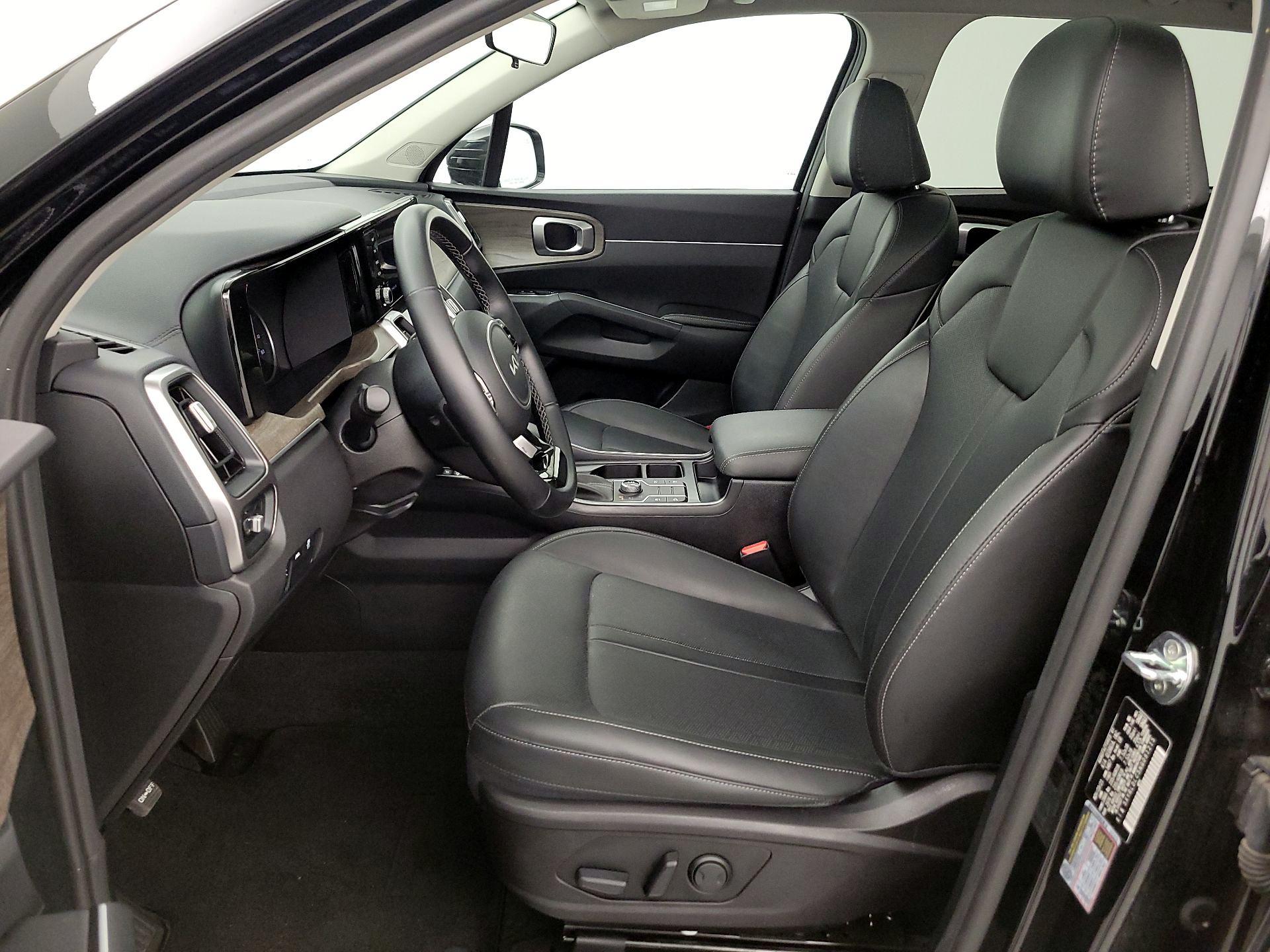 Thumbnail: 2022 Kia Sorento - 11