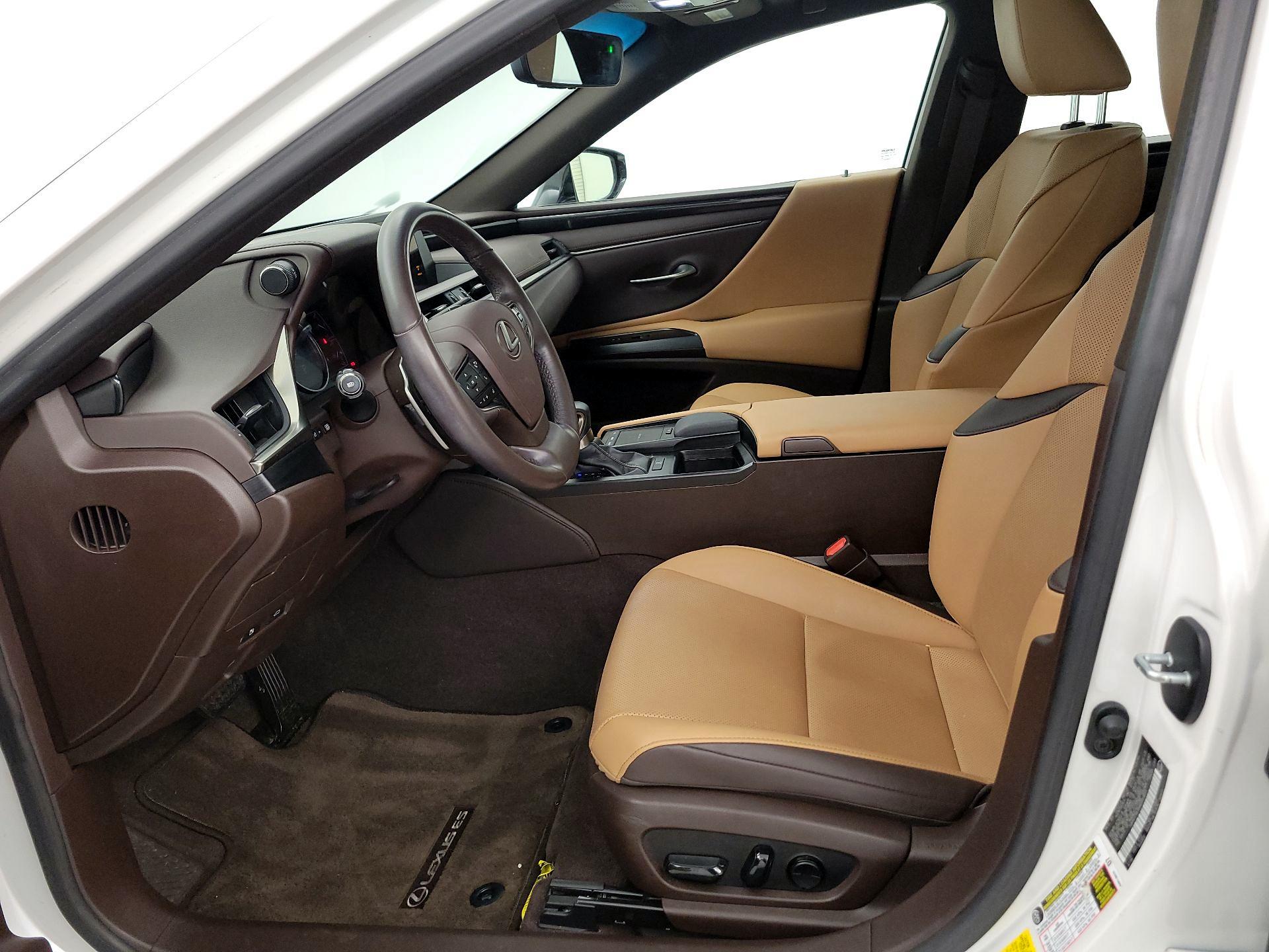 Thumbnail: 2021 Lexus ES - 11