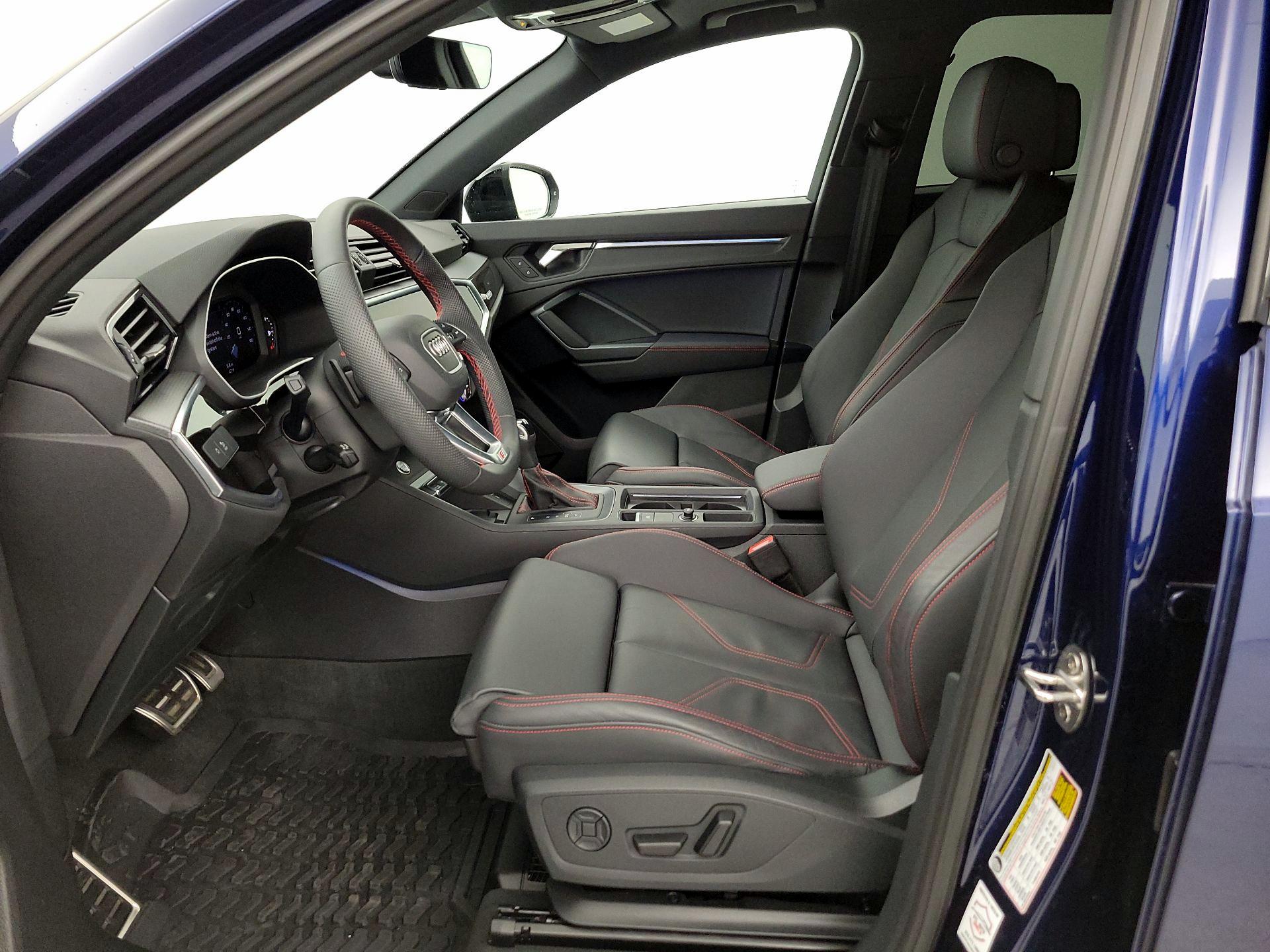 Thumbnail: 2025 Audi Q3 - 11