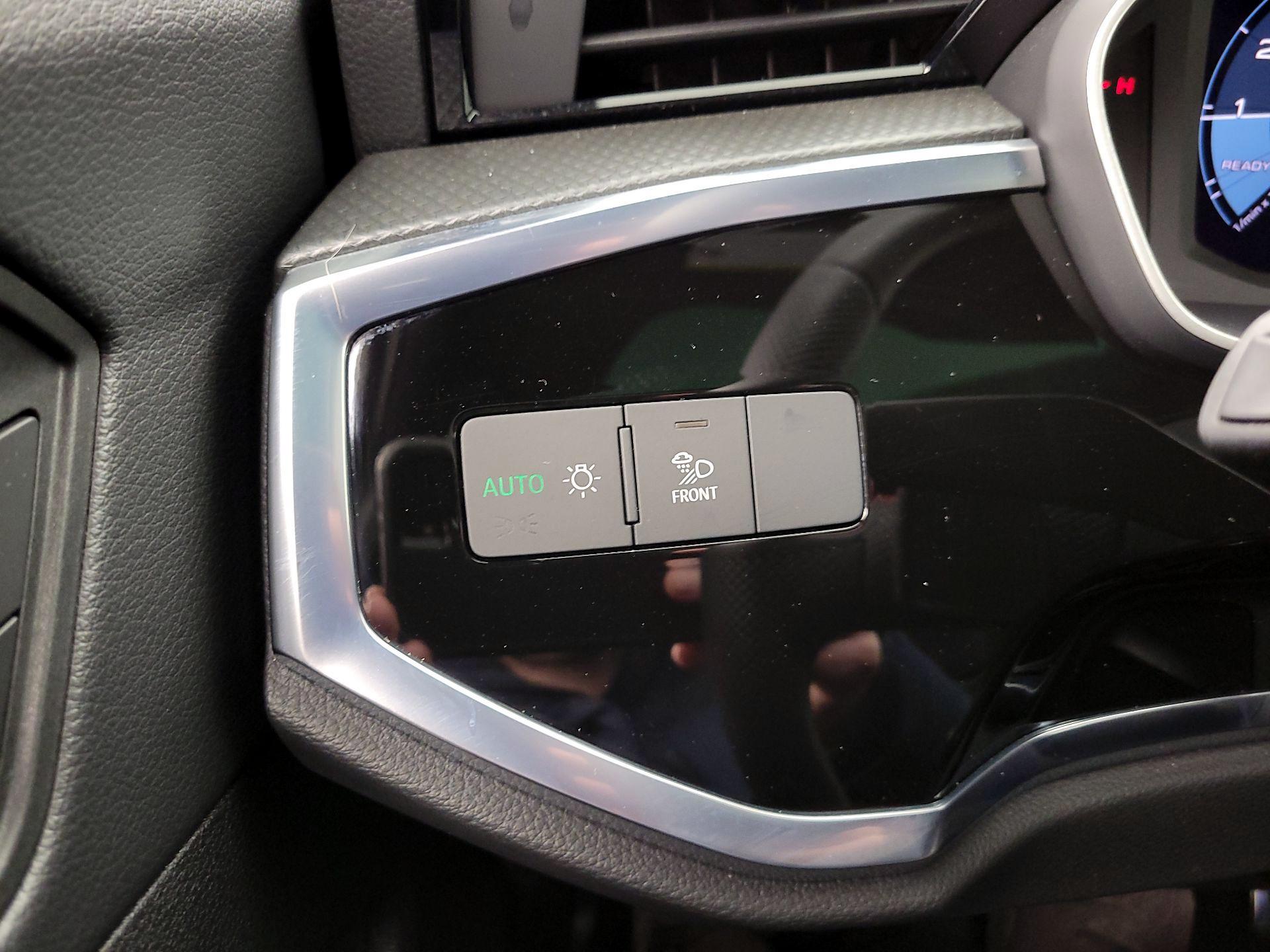 Thumbnail: 2025 Audi Q3 - 13