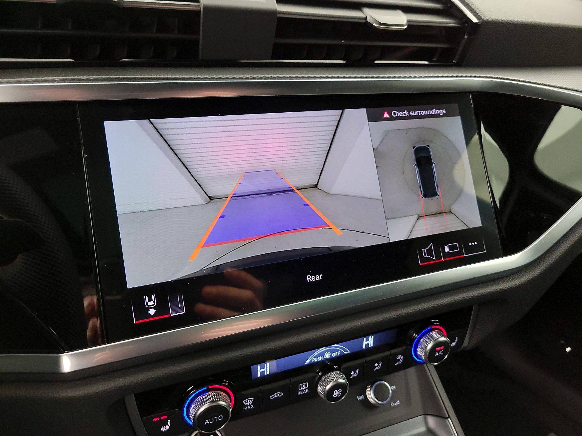 Thumbnail: 2025 Audi Q3 - 14