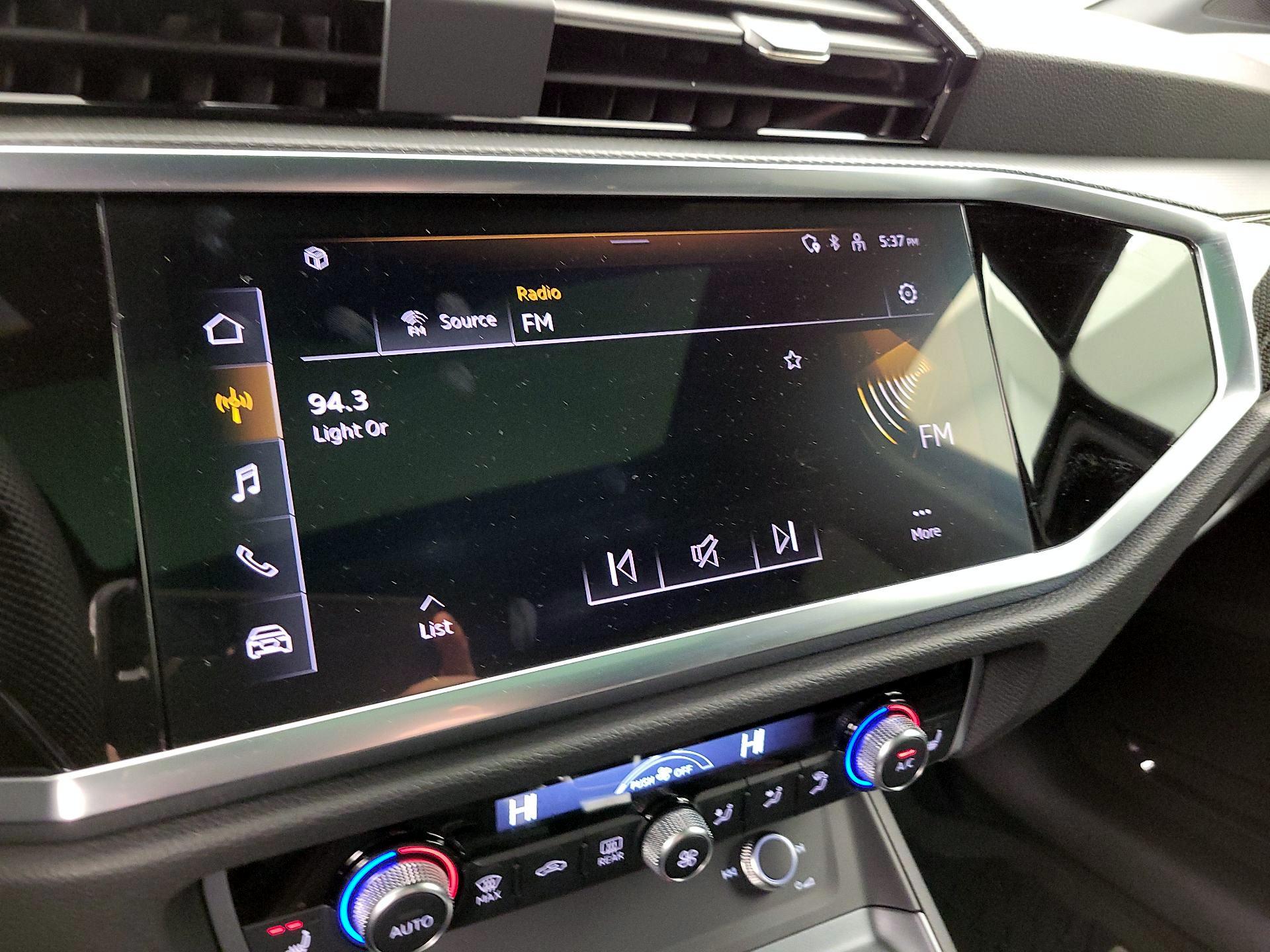 Thumbnail: 2025 Audi Q3 - 15