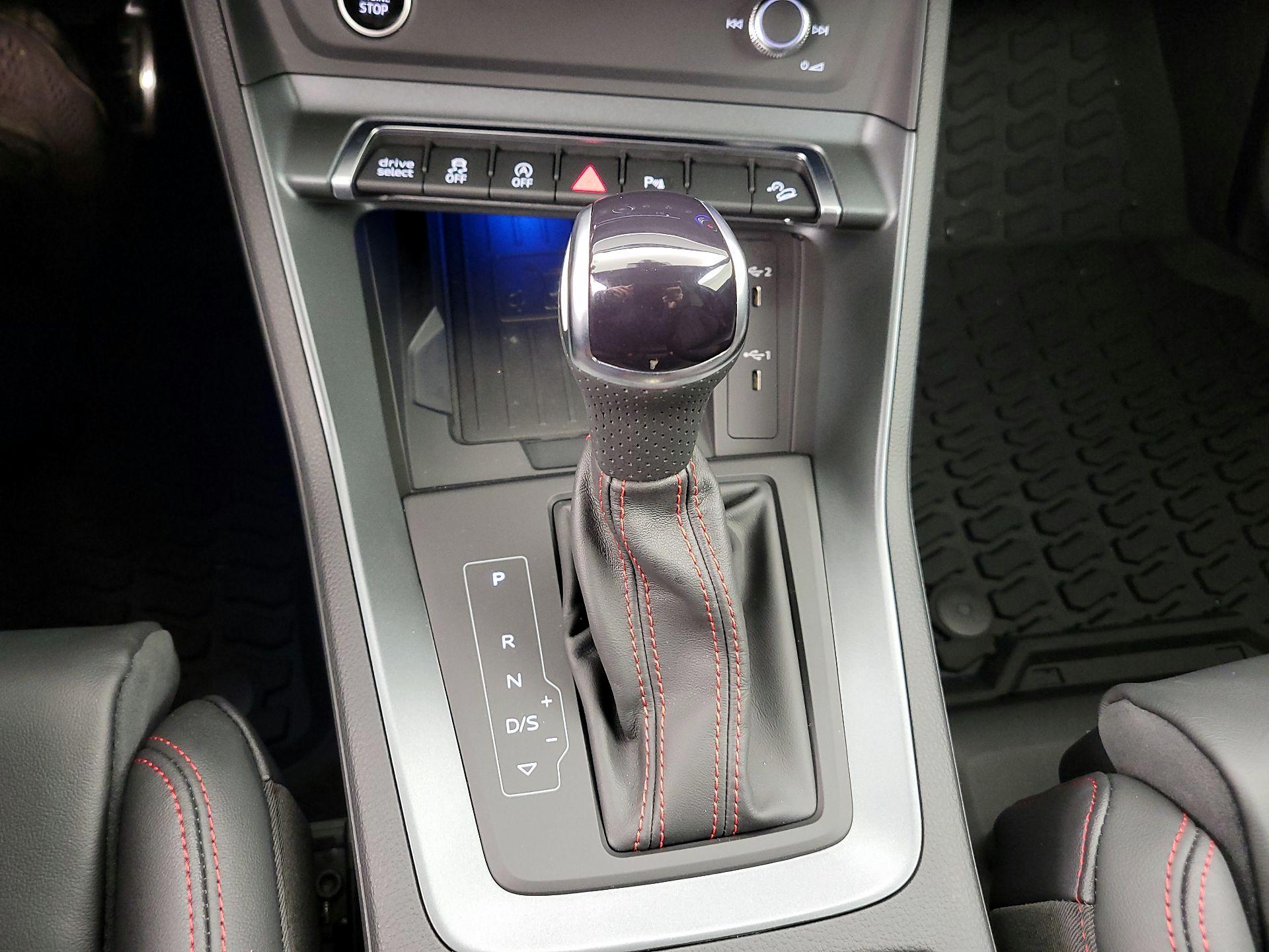 Thumbnail: 2025 Audi Q3 - 17