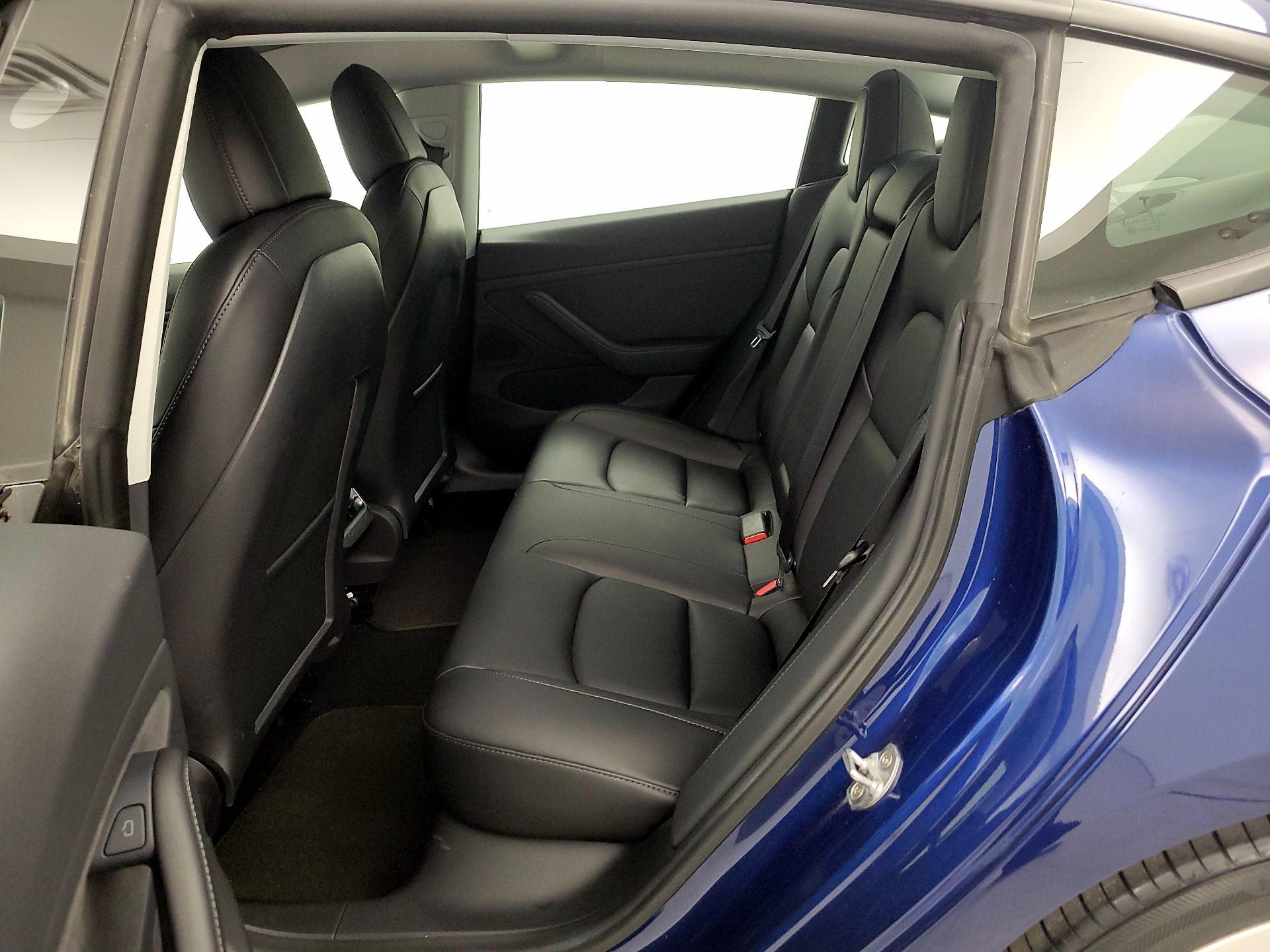 Thumbnail: 2021 Tesla Model 3 - 19