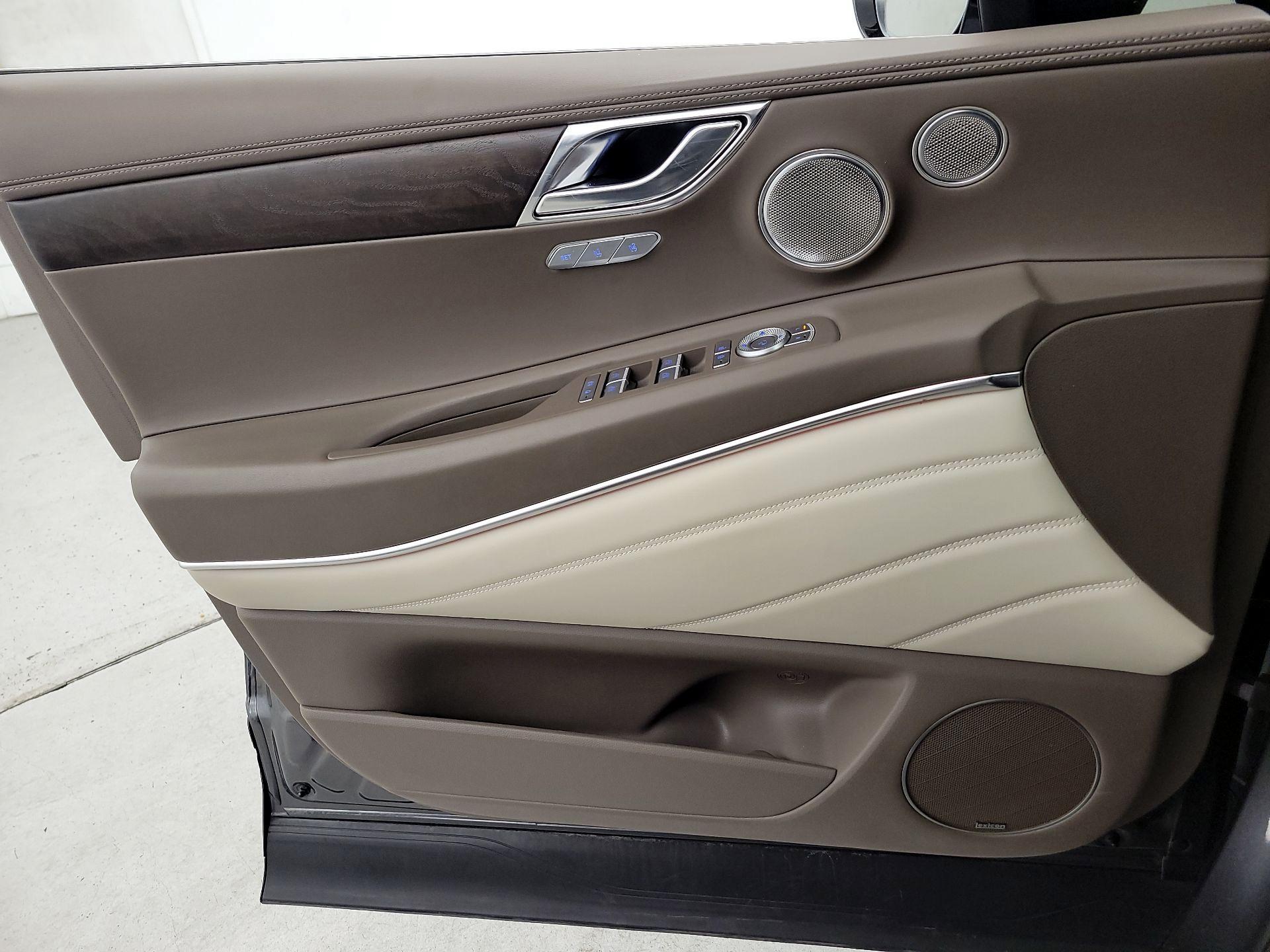 Thumbnail: 2023 Genesis GV80 - 12