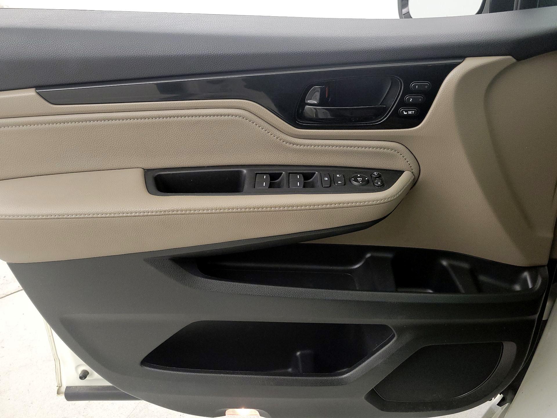 Thumbnail: 2019 Honda Odyssey - 12